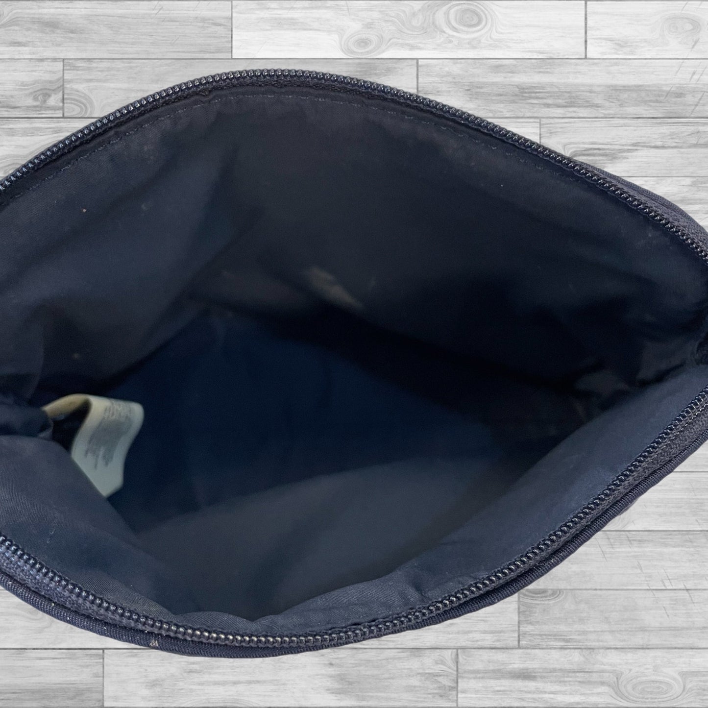 Makeup Bag Designer By Kate Spade Size: Medium