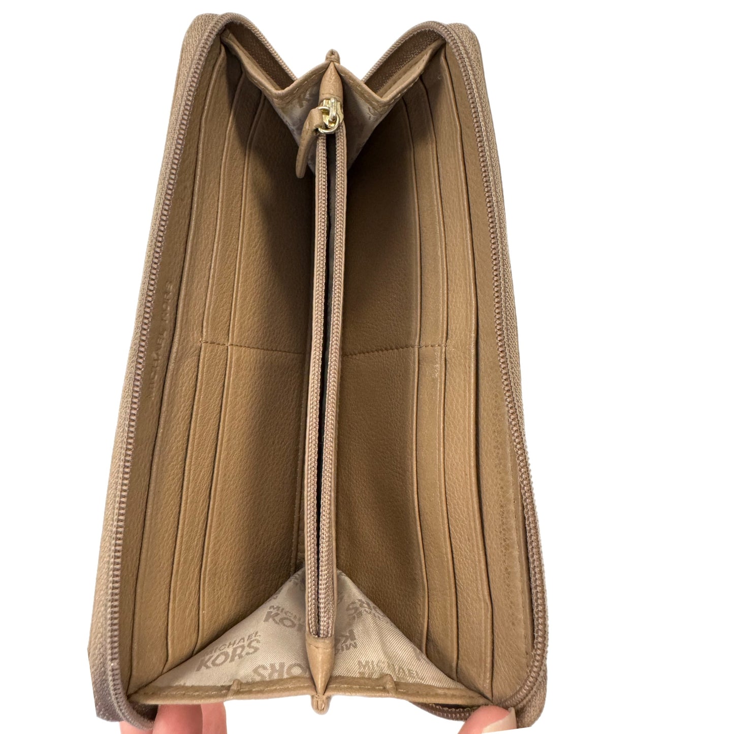 Wallet Designer By Michael Kors Size: Medium