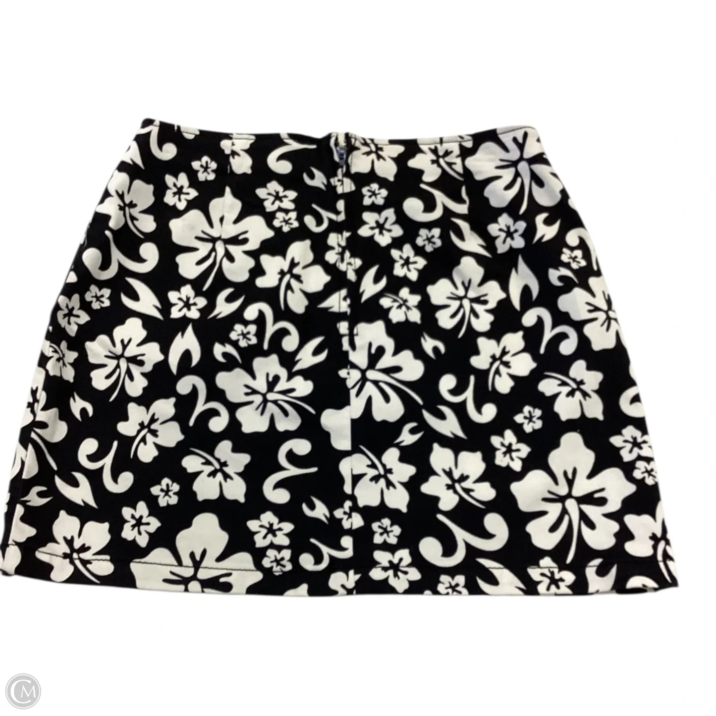 Skirt Mini & Short By Wild Fable In Geometric Pattern, Size: S