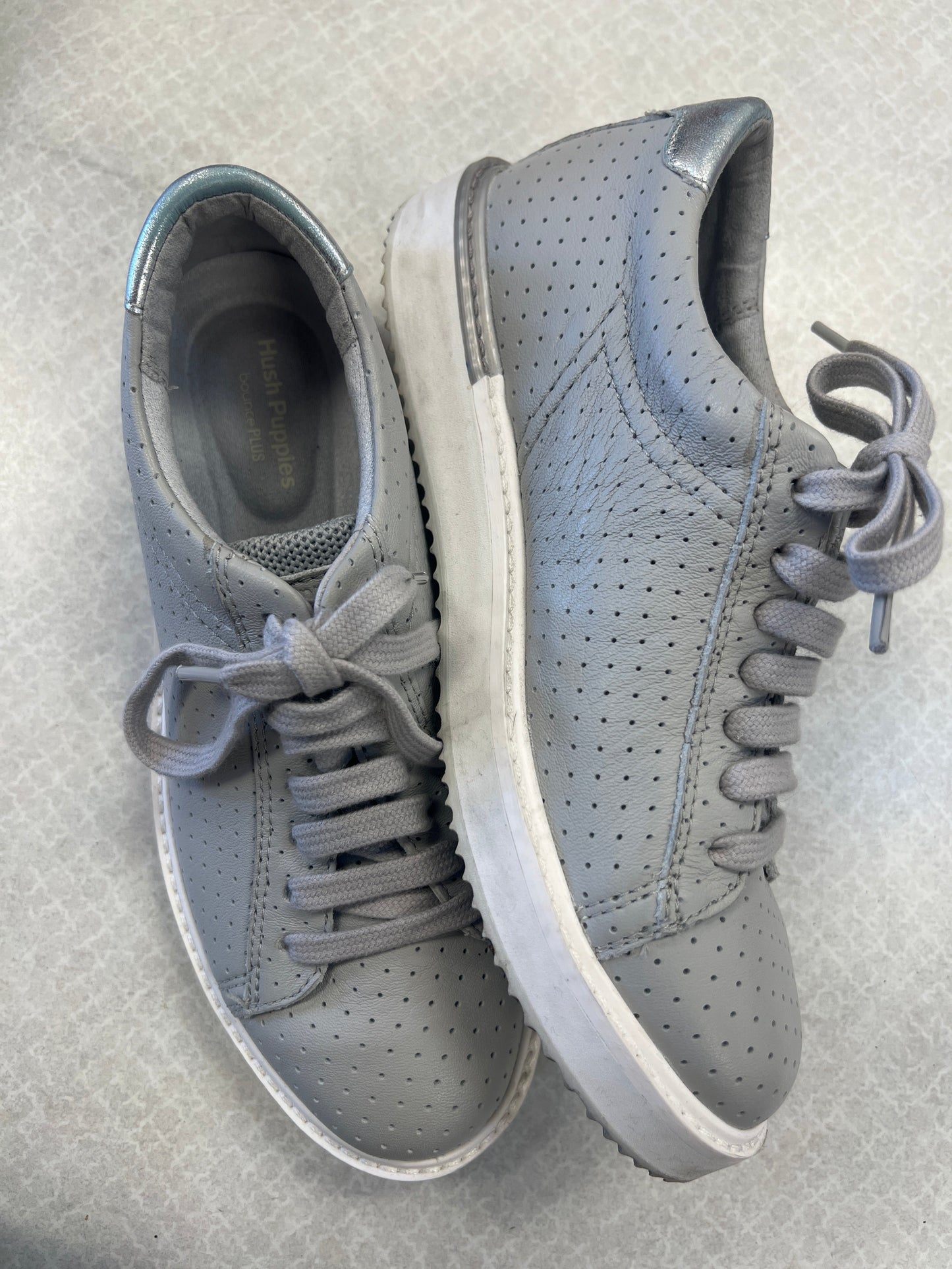 Shoes Sneakers By Hush Puppies Size: 6