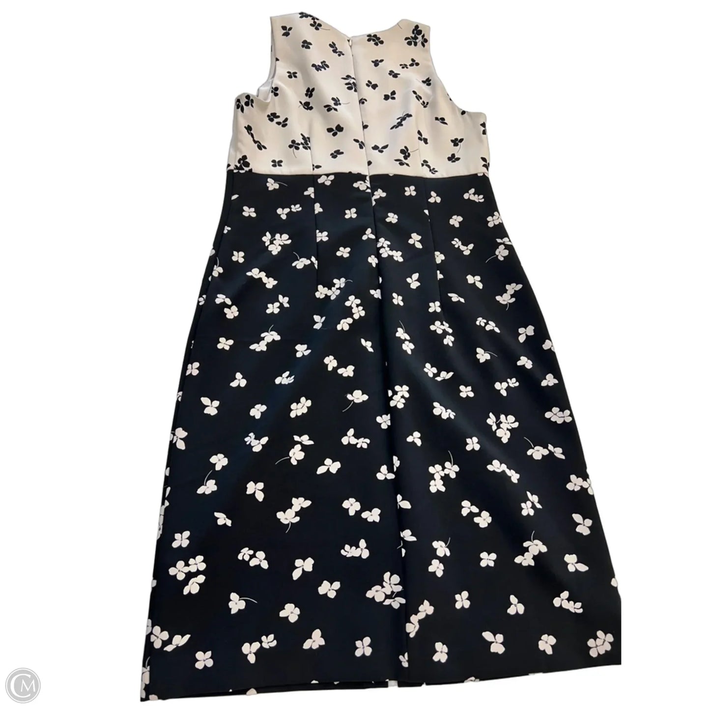 Dress Casual Short By Ann Taylor In Black & White, Size: 6