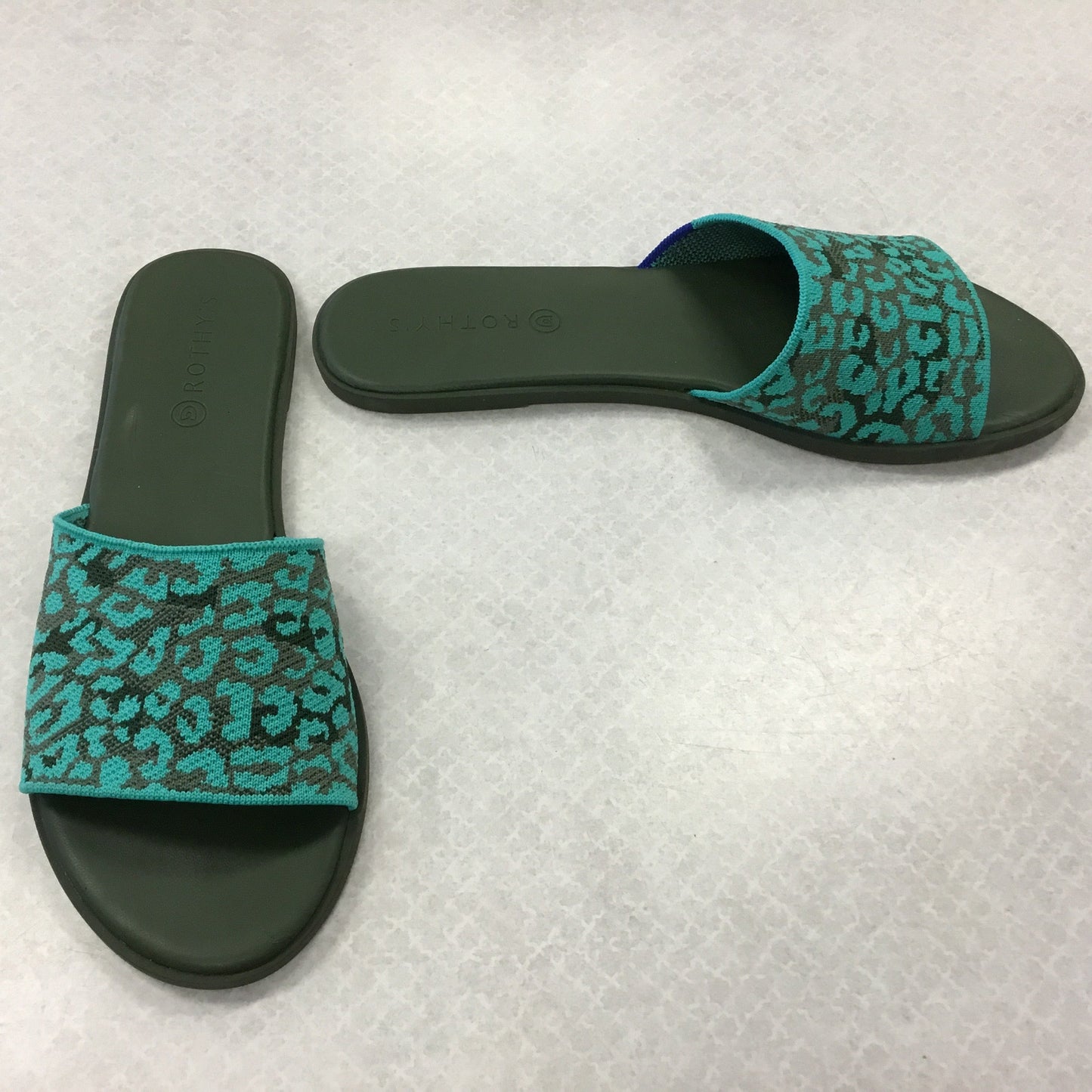 Shoes Flats By Rothys In Green, Size: 10