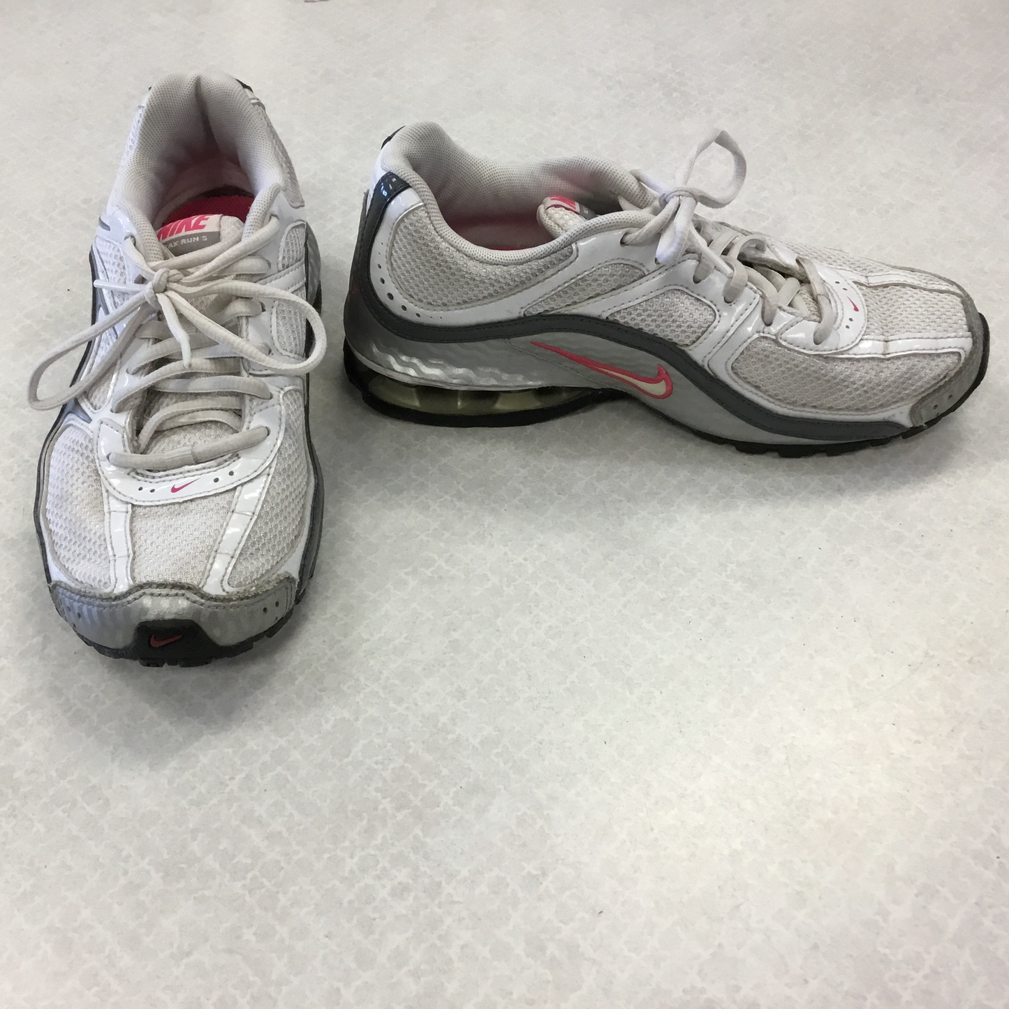 Shoes Athletic By Nike Size: 6