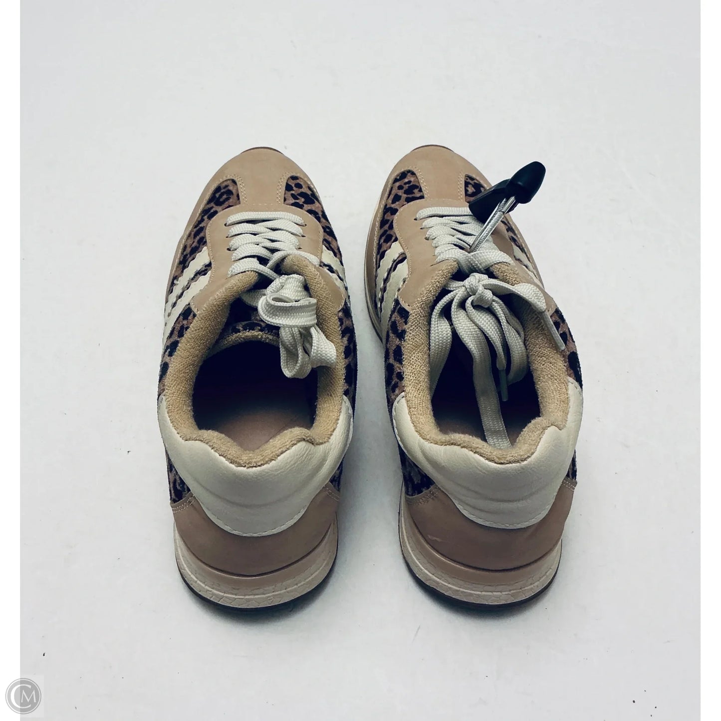 Shoes Sneakers By Dolce Vita In Animal print, Size: 7