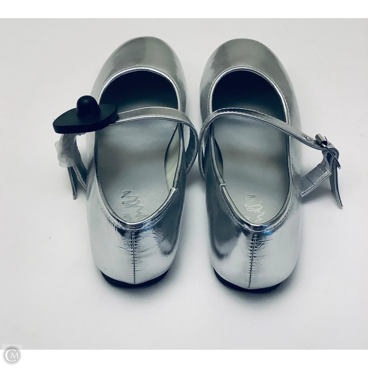 Shoes Flats By Olivia Miller In Silver, Size: 6.5