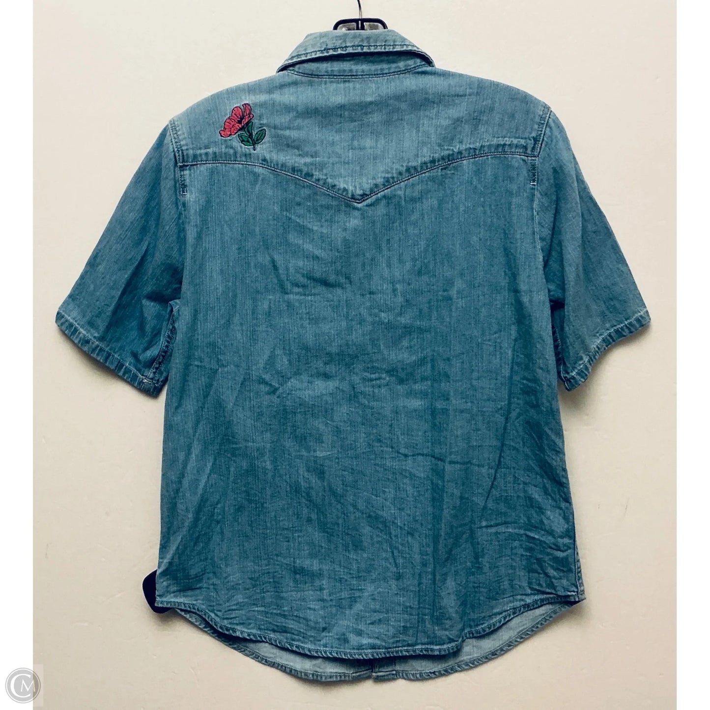 Top Short Sleeve By Levis In Blue Denim, Size: M