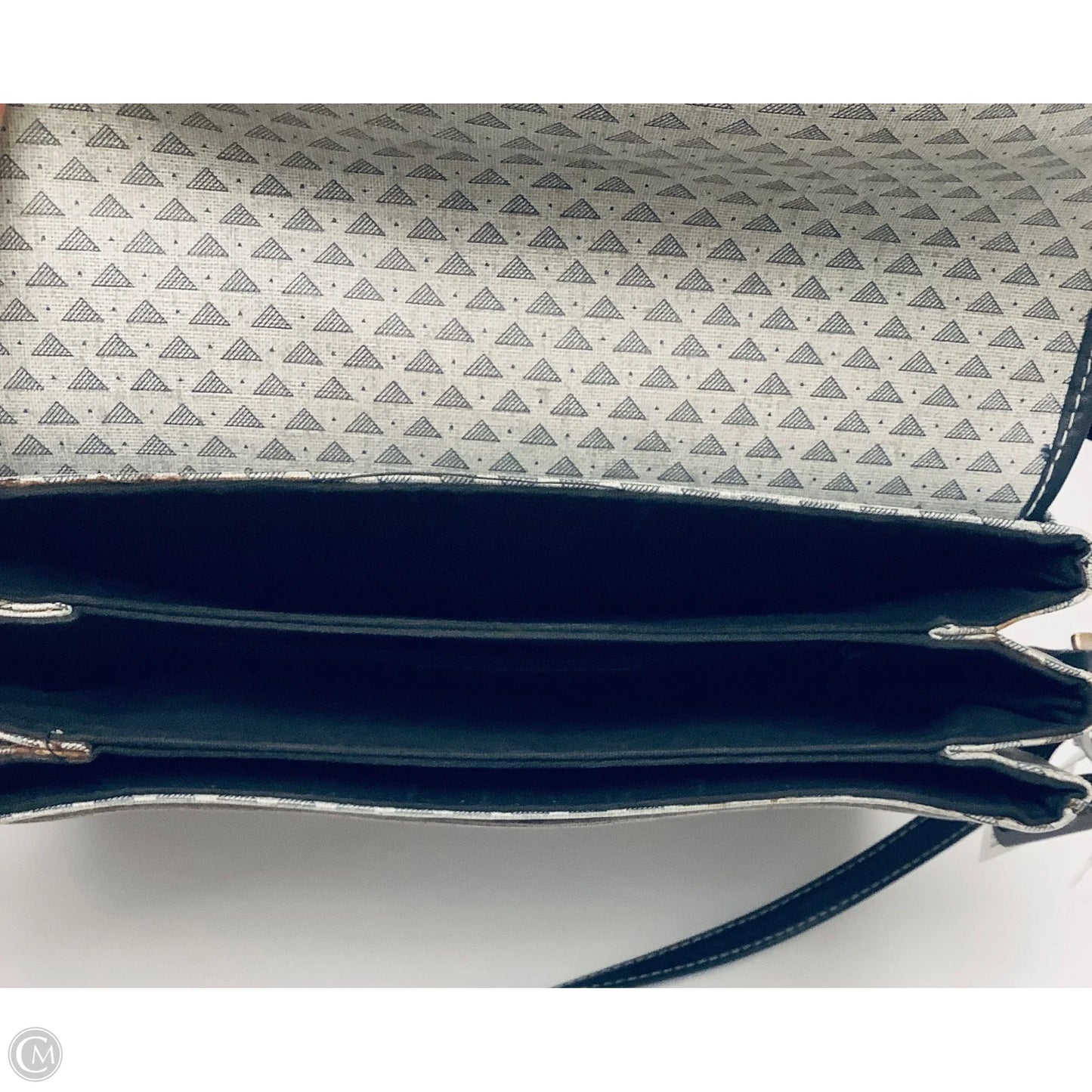 Handbag By Liz Claiborne, Size: Medium