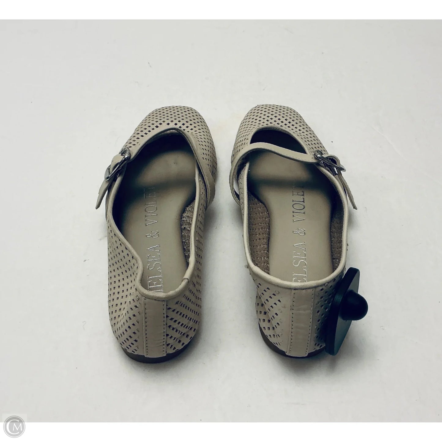 Shoes Flats By Chelsea And Violet In Tan, Size: 6