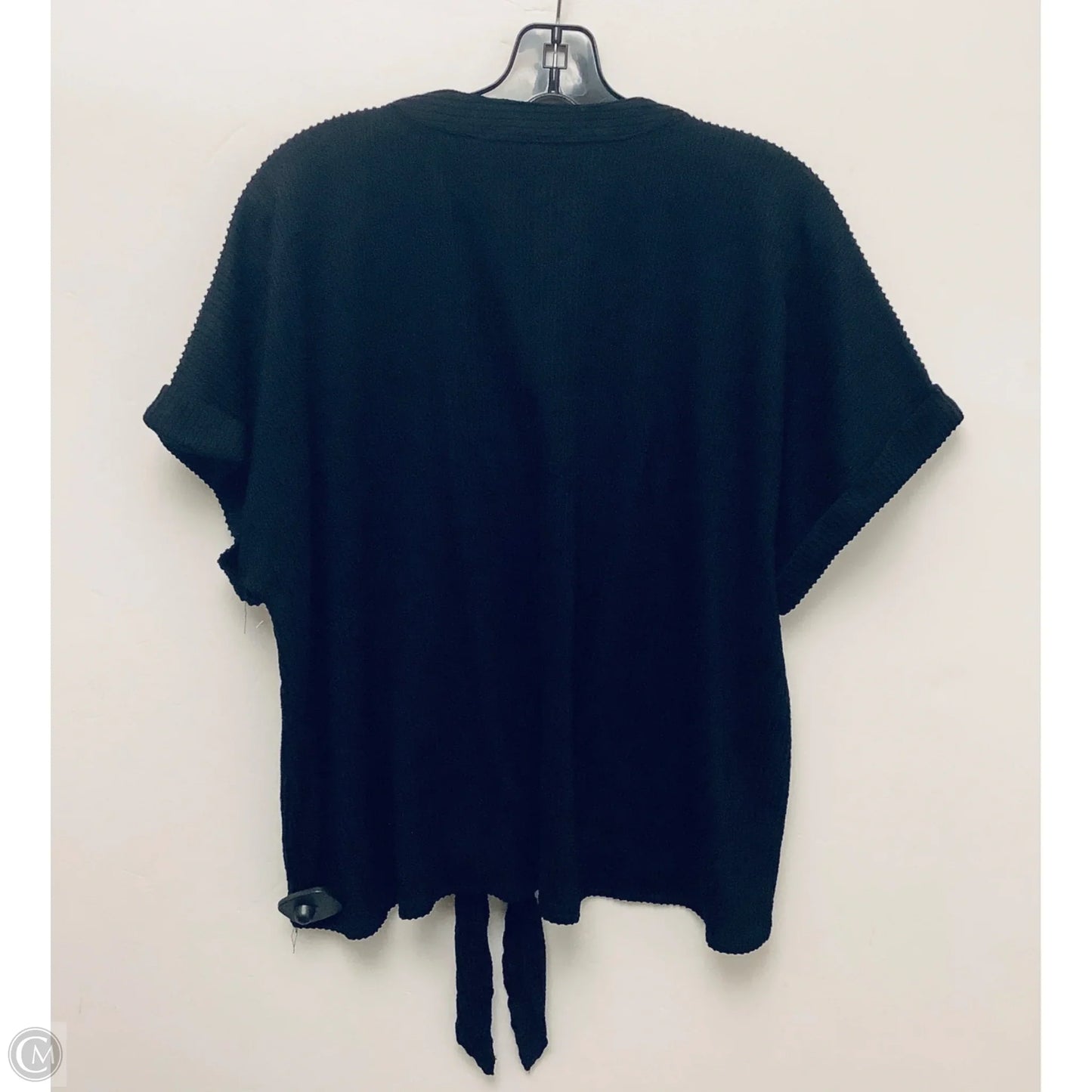 Top Short Sleeve By Fred David In Black, Size: 1x