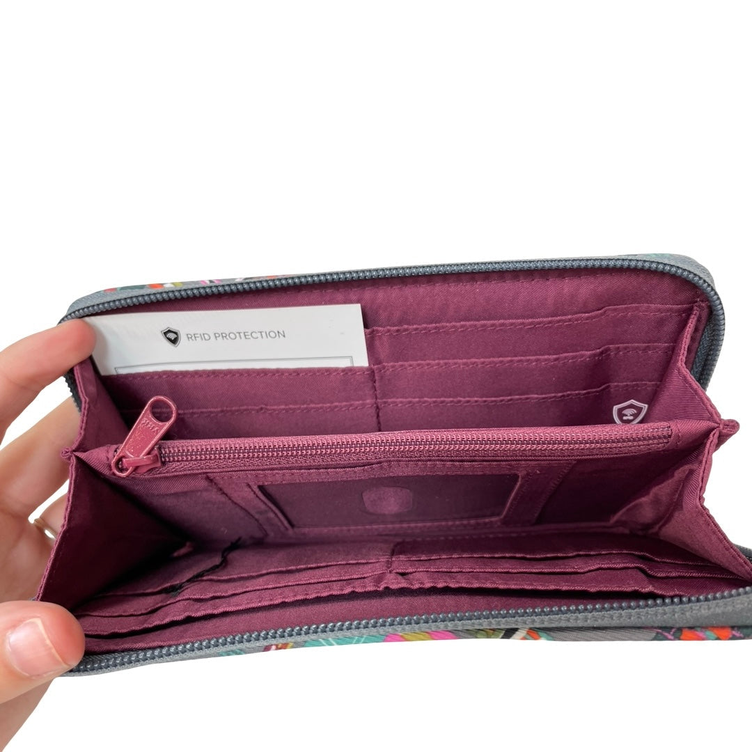 Wallet By Vera Bradley In Multi, Size:Large