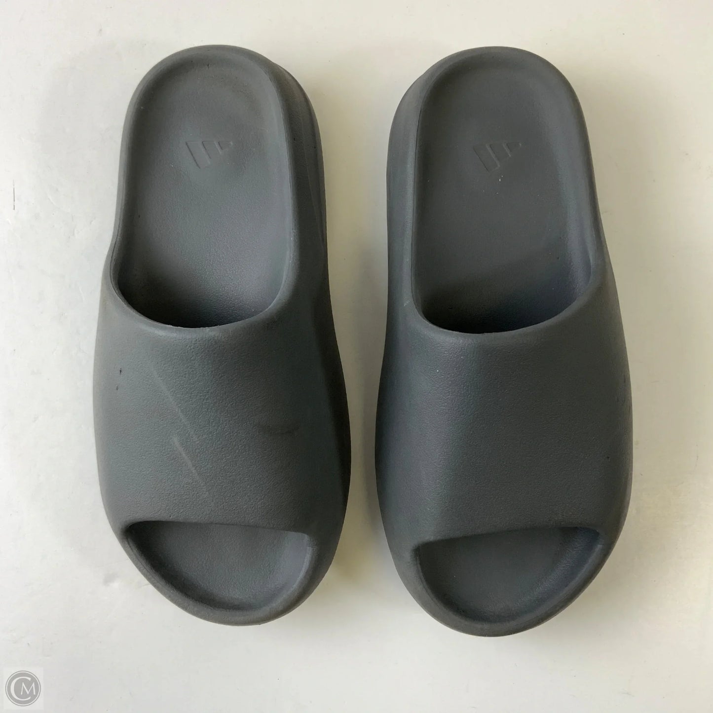 Shoes Luxury Designer By Yeezy In Grey, Size: 10