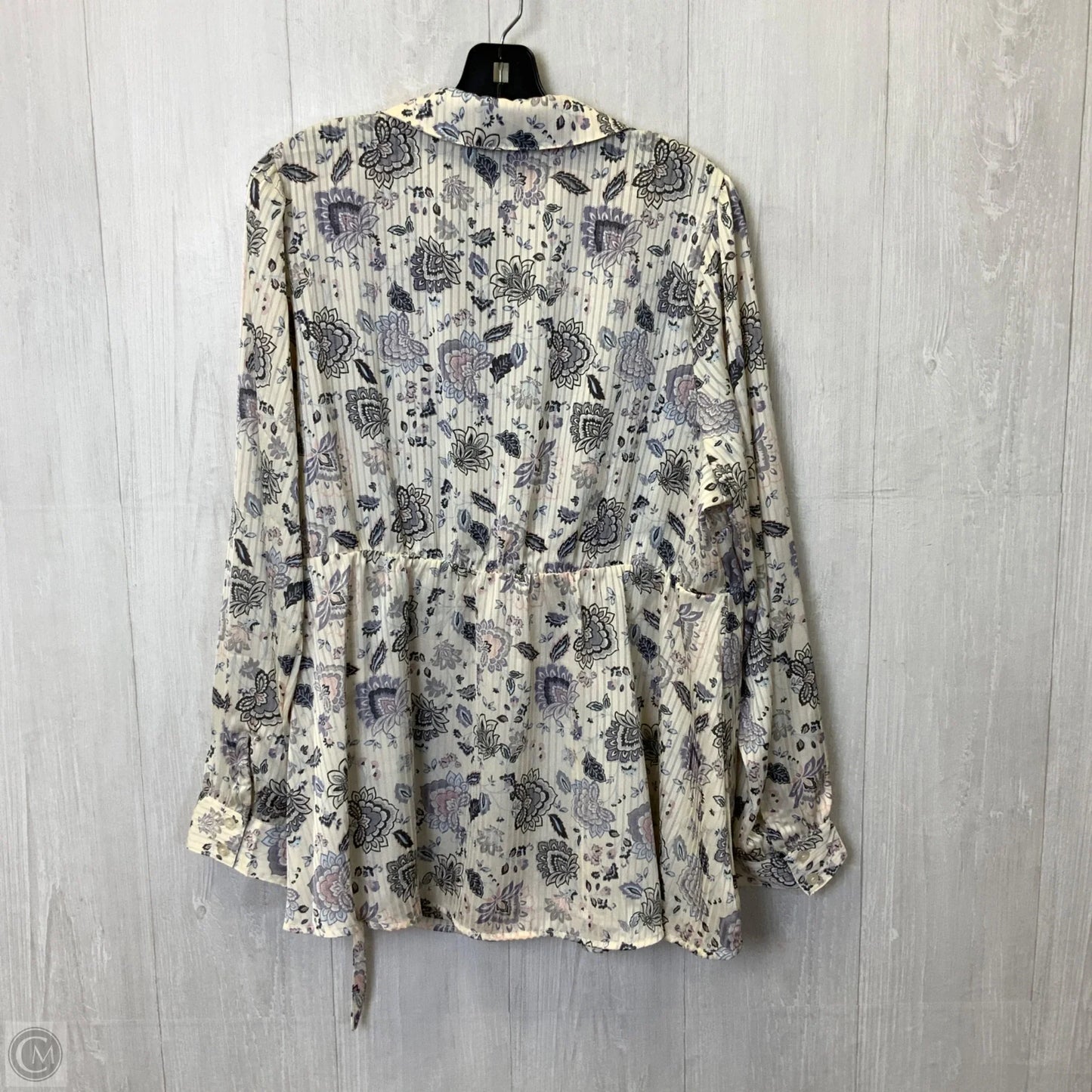 Top Long Sleeve By Torrid In Cream, Size: 1x