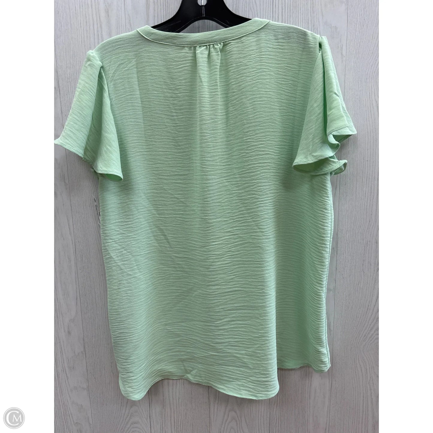 Top Short Sleeve By Maurices In Green, Size: M