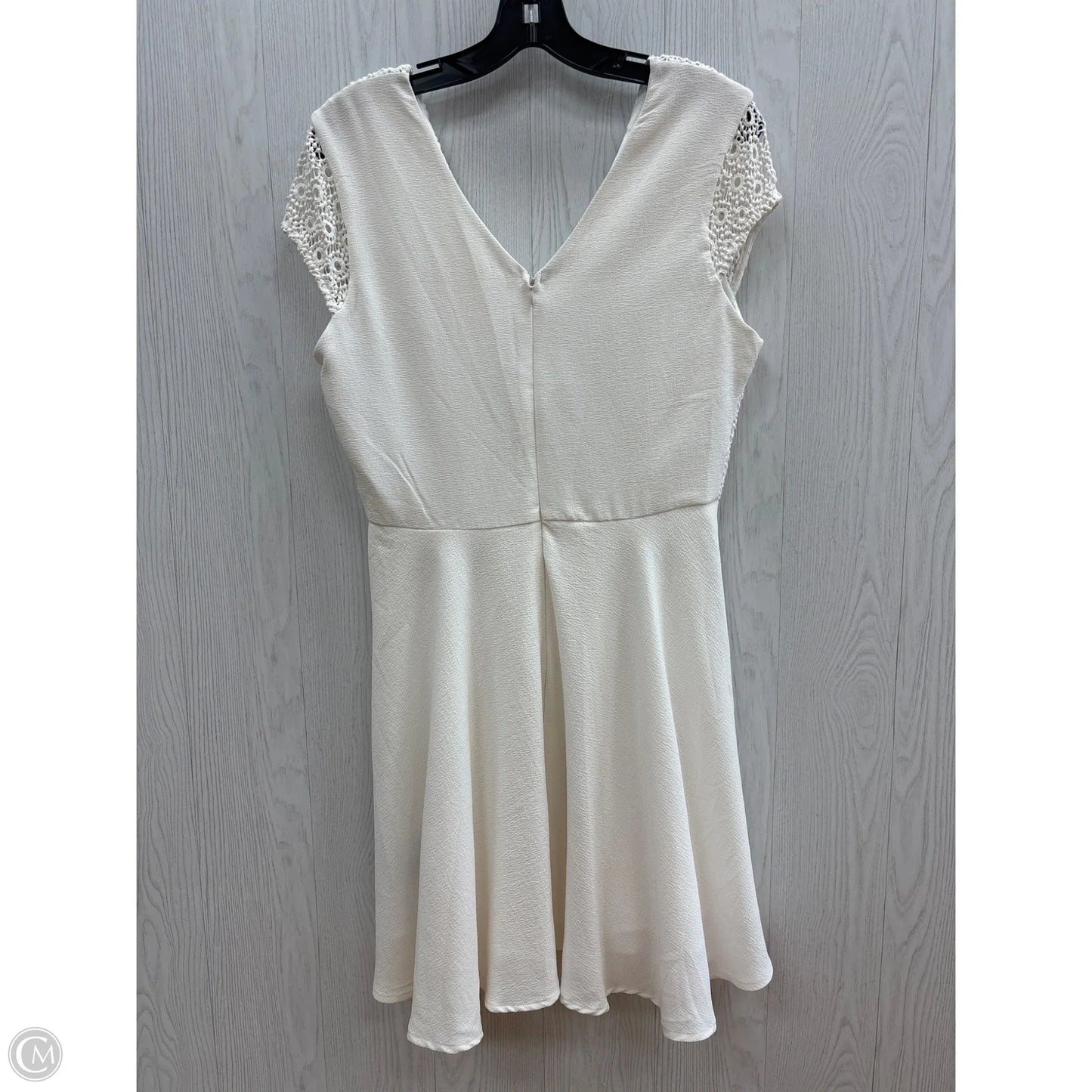 Dress Casual Short By Altard State In White, Size: L