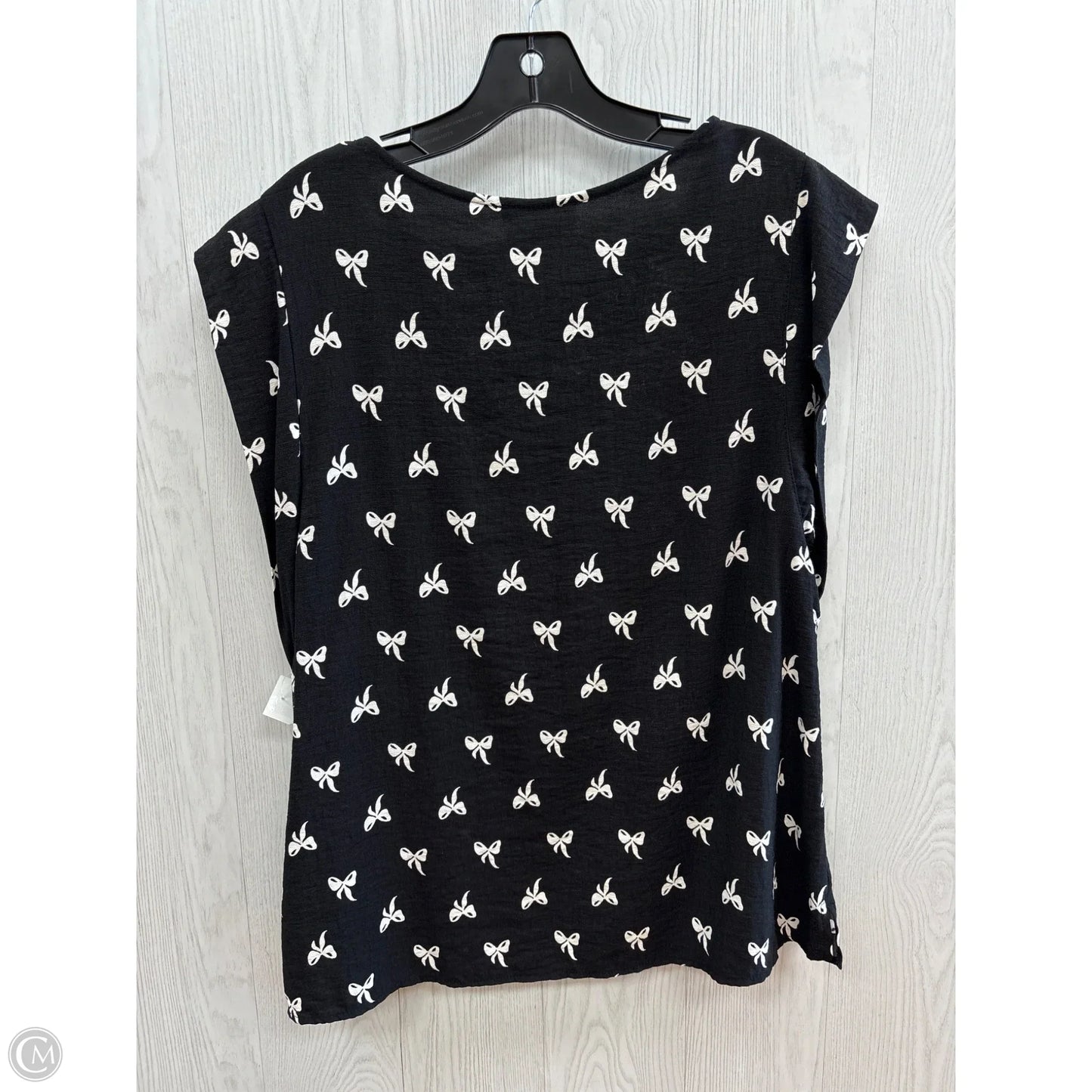 Top Short Sleeve By Clothes Mentor In Black, Size: Xl