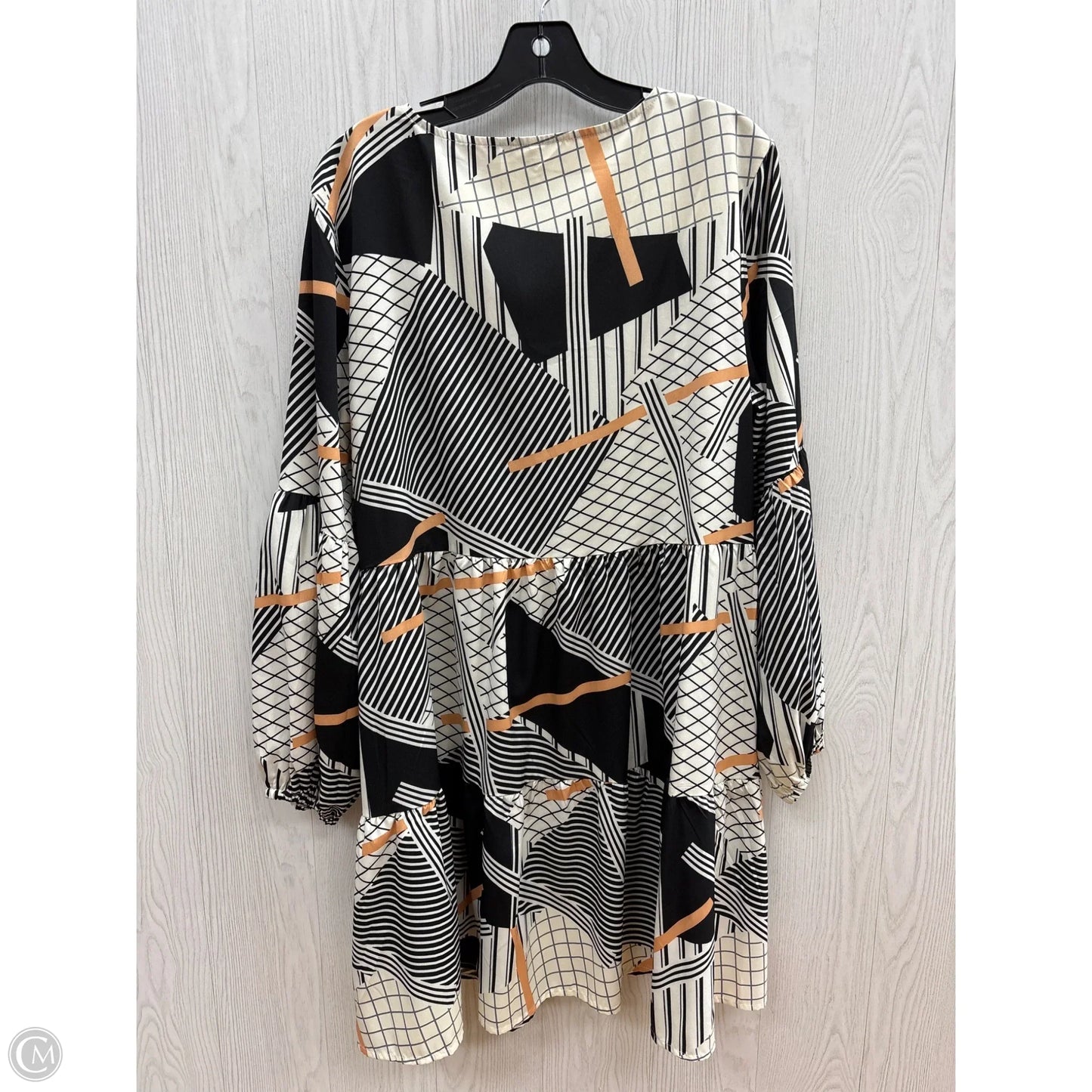 Dress Casual Short By Clothes Mentor In Black & White, Size: Xl