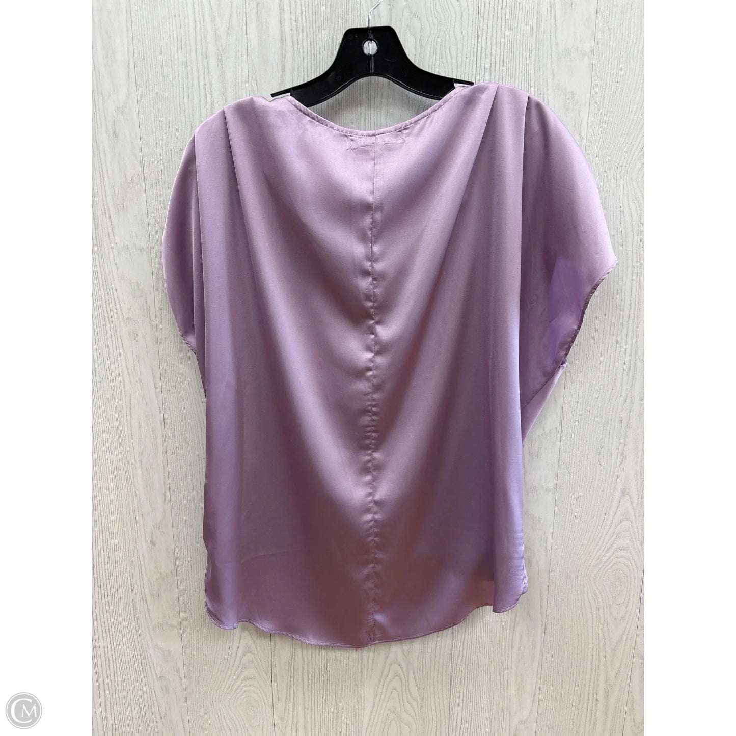 Top Short Sleeve By Clothes Mentor In Lavender, Size: S
