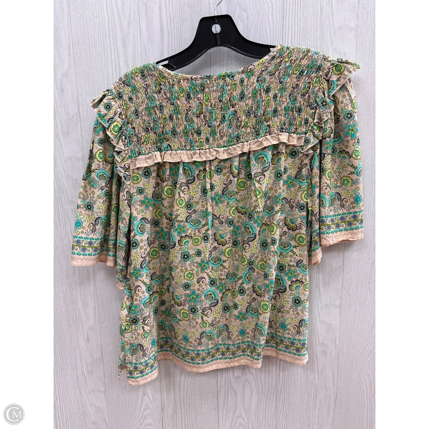 Top Short Sleeve Basic By Democracy In Green & Tan, Size: S