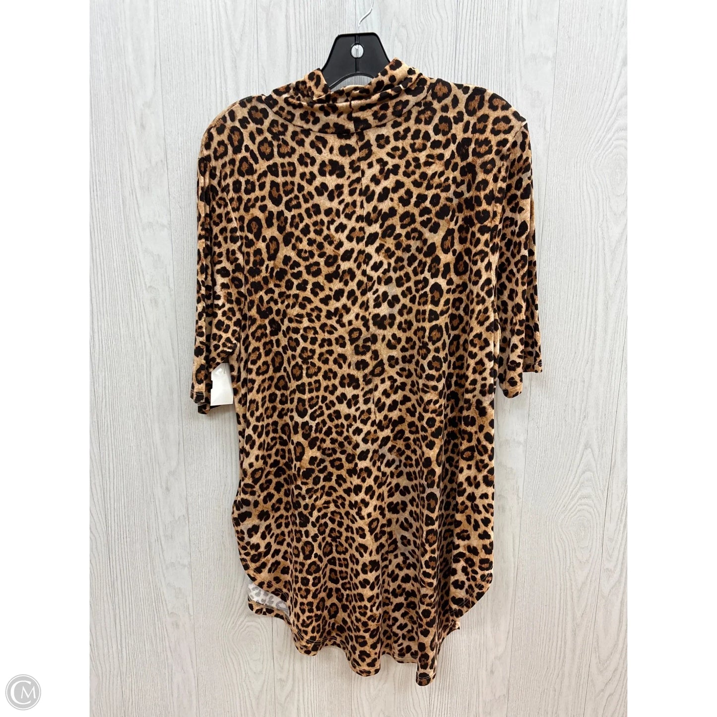 Top Short Sleeve By Torrid In Animal Print, Size: 1x