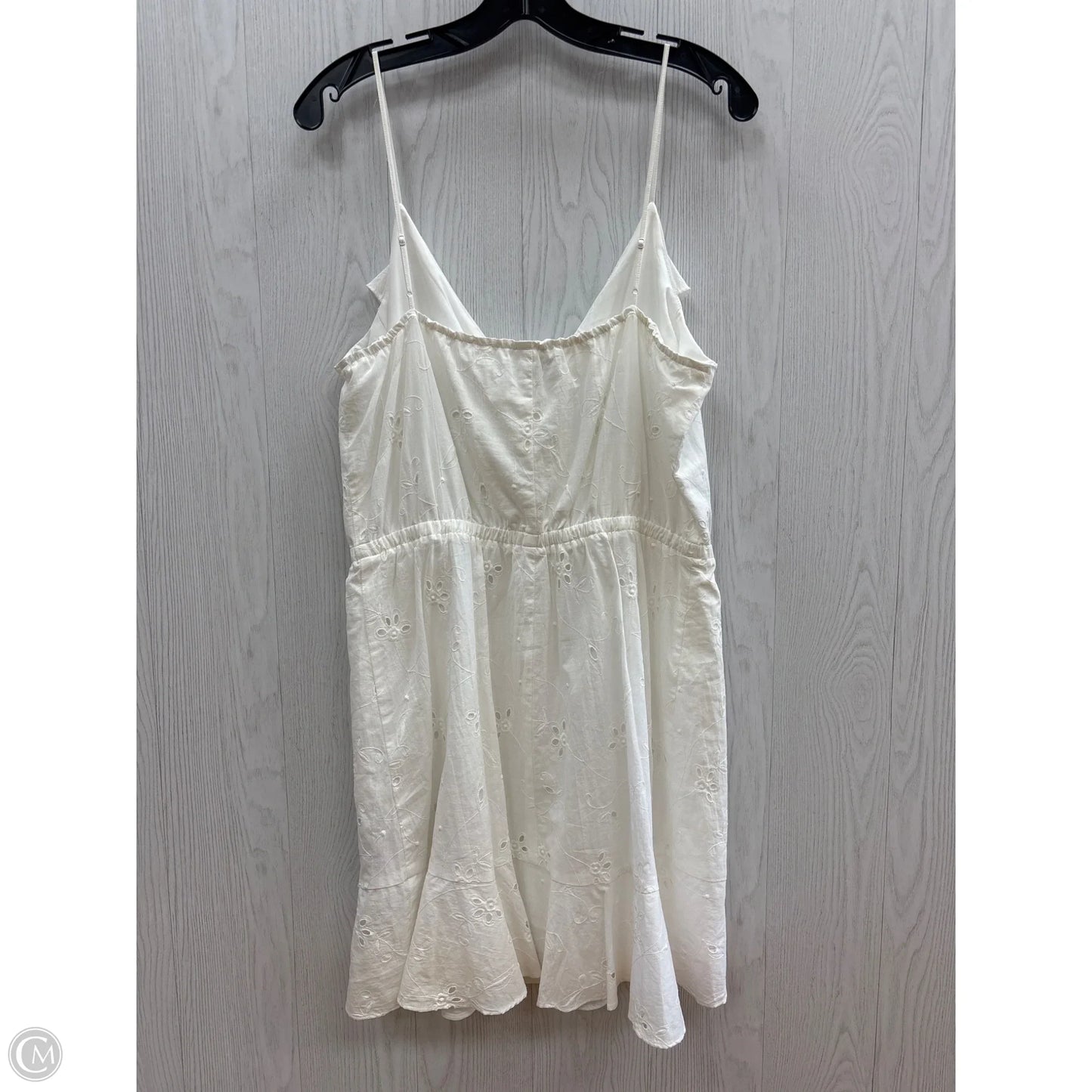 Dress Casual Short By Express In White, Size: L