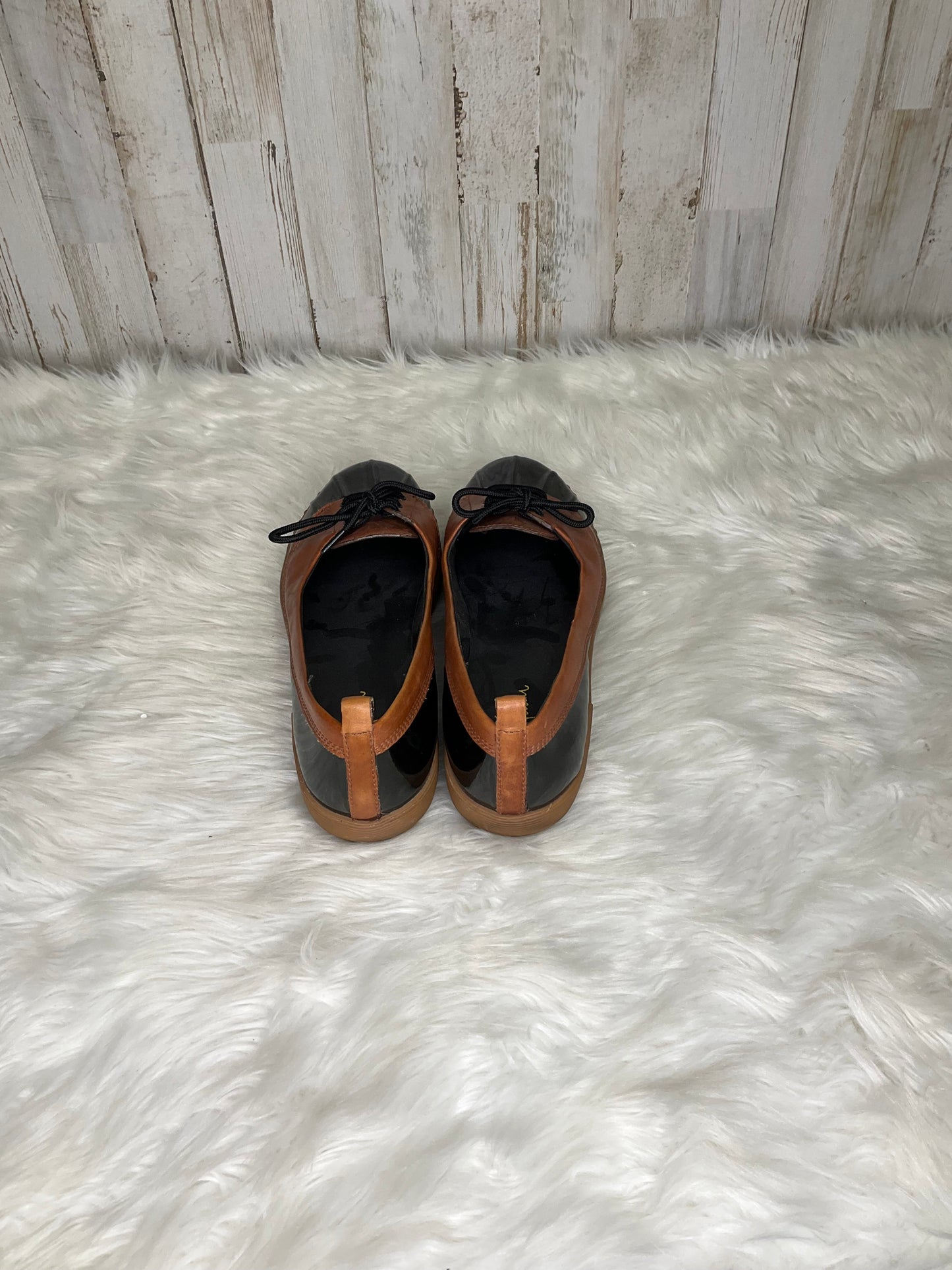 Shoes Flats By Cole-haan Size: 10