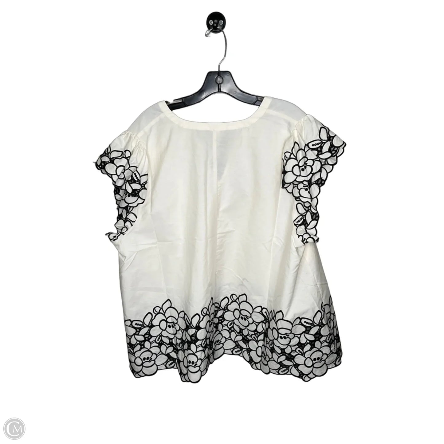 Top Short Sleeve By Torrid In Cream, Size: 3x