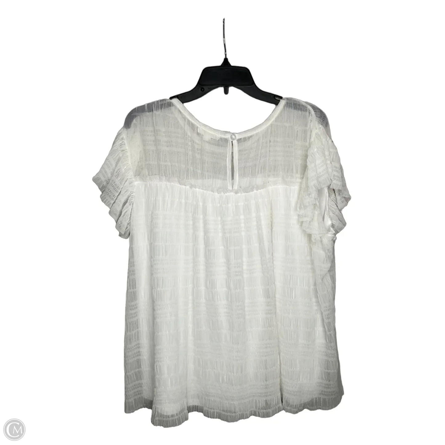 Top Short Sleeve By Clothes Mentor In White, Size: 1x