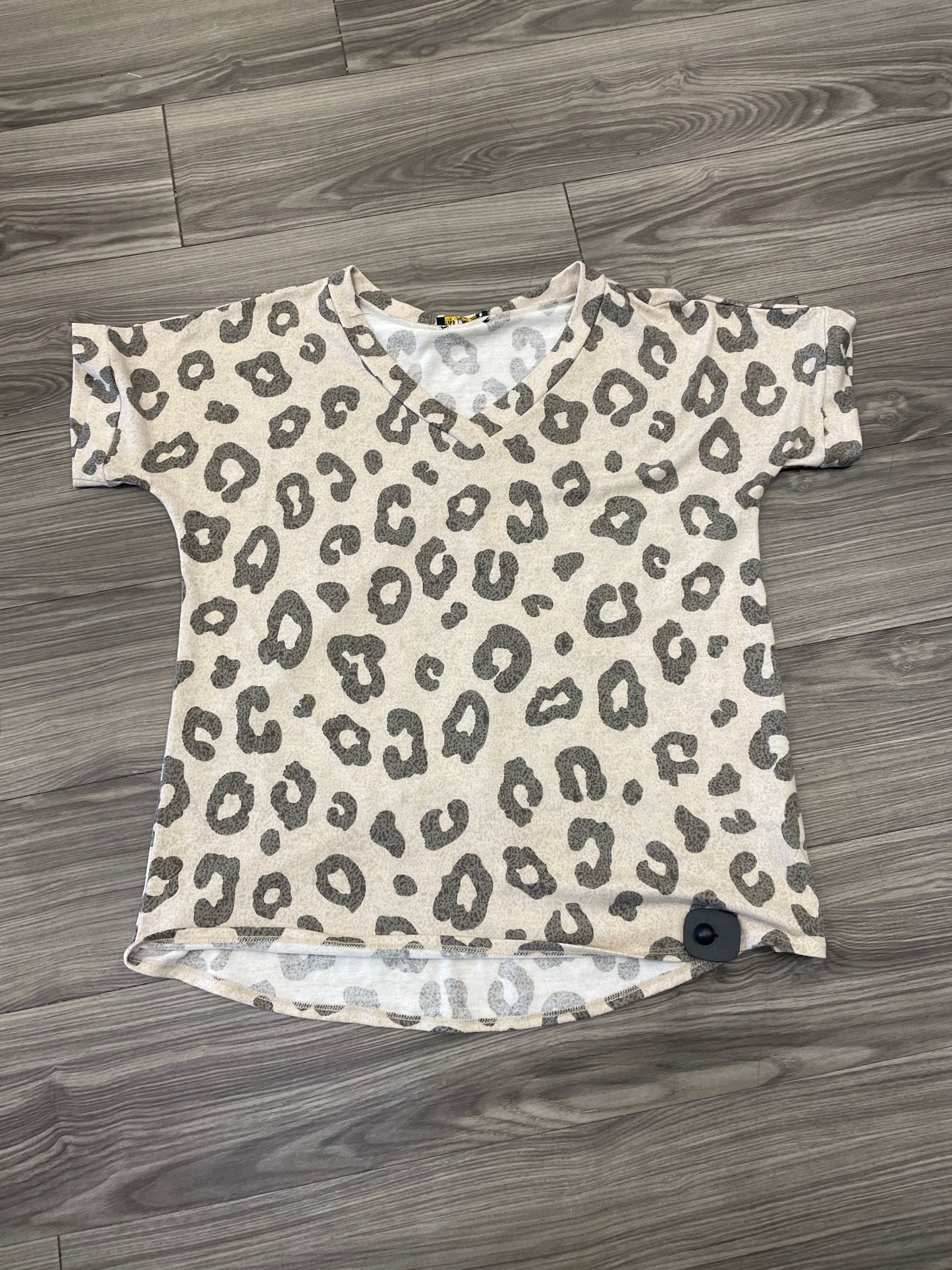 Top Short Sleeve By Clothes Mentor In Animal Print, Size: Xl