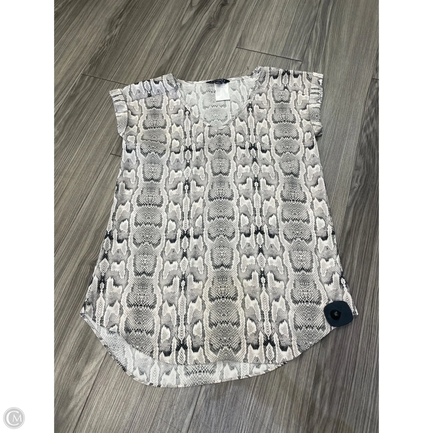 Top Short Sleeve By Express In Animal Print, Size: S