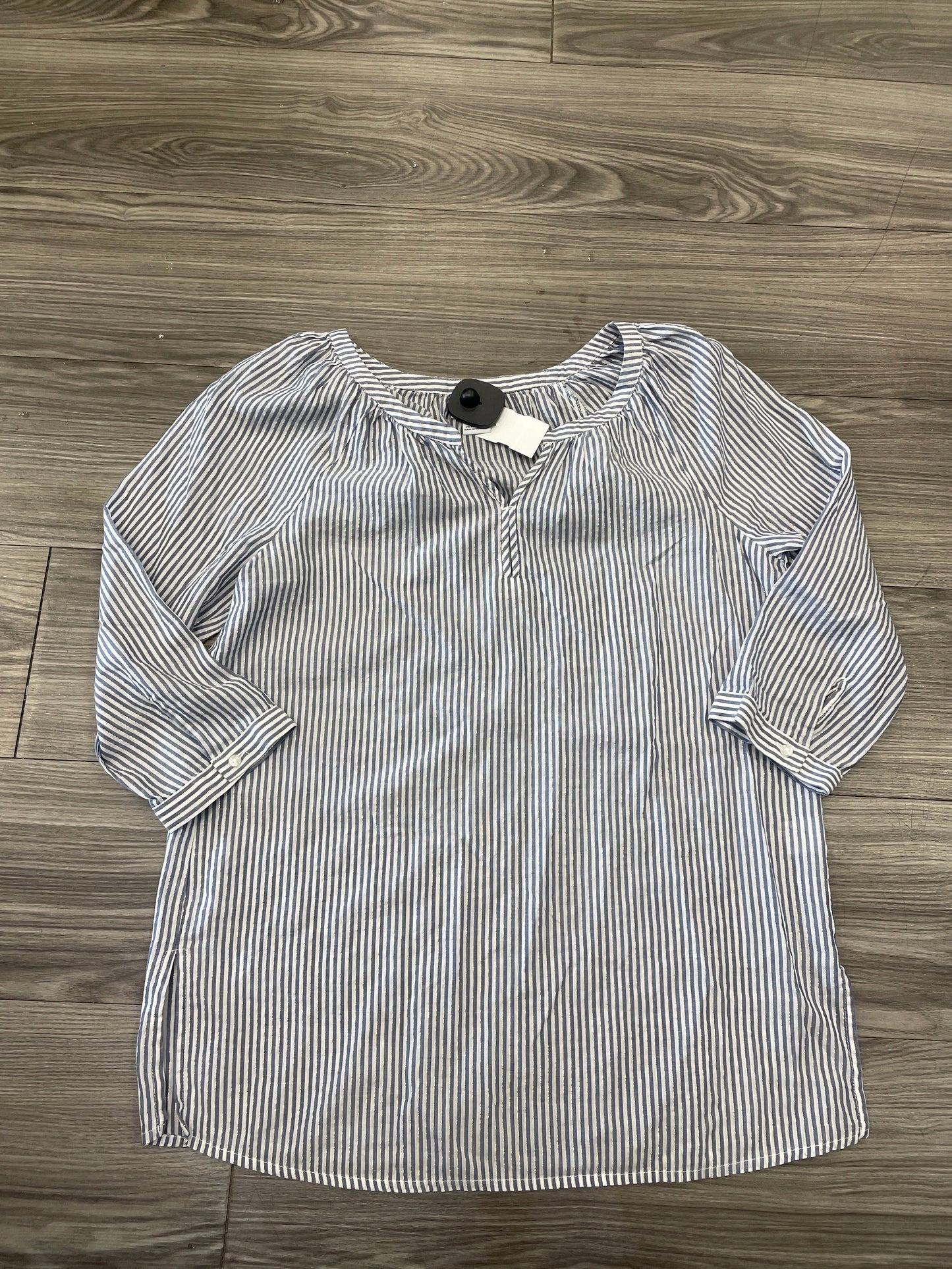 Top Long Sleeve By Liz Claiborne In Blue & White, Size: S