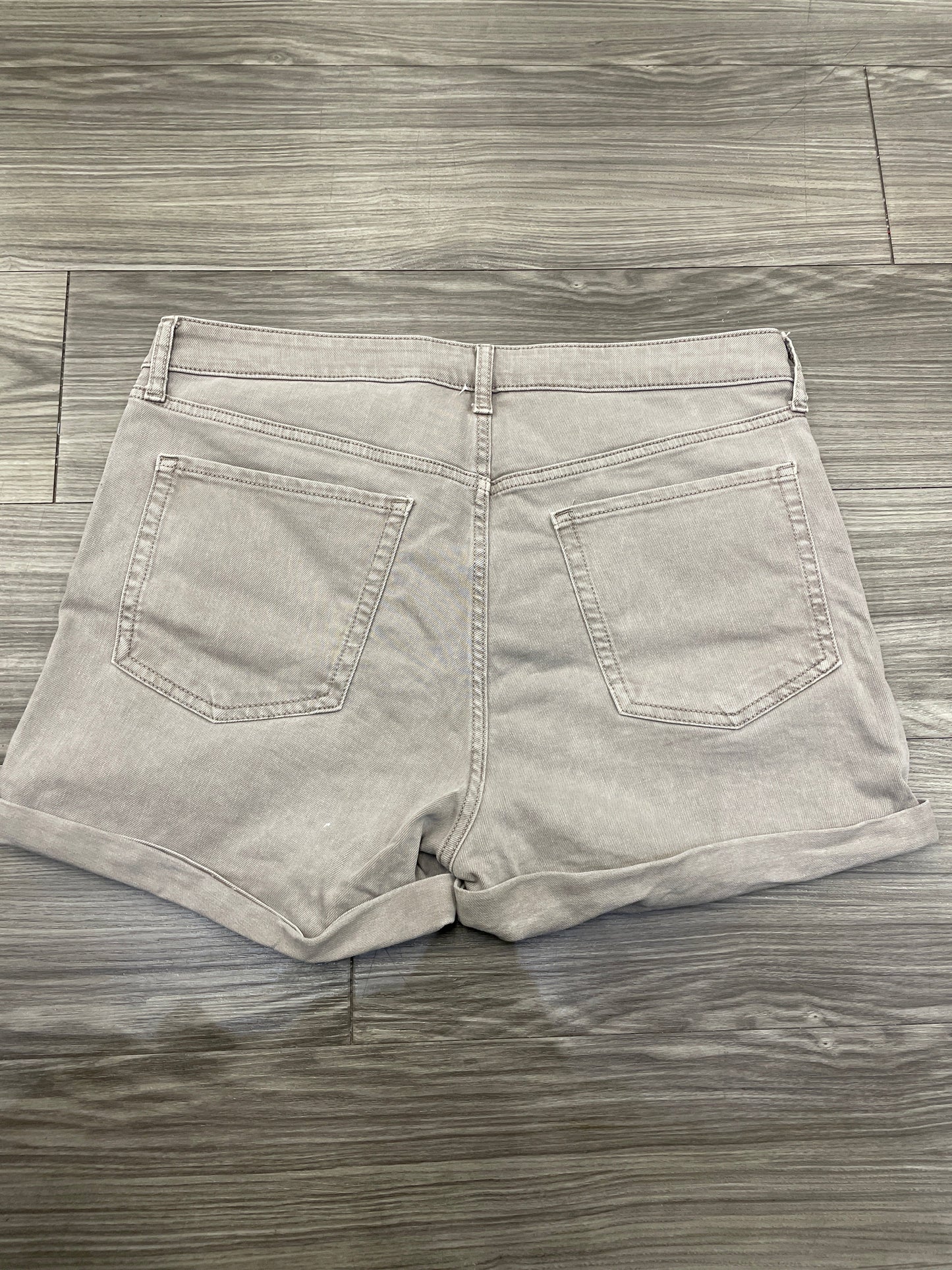Shorts By Old Navy In Grey, Size: 14