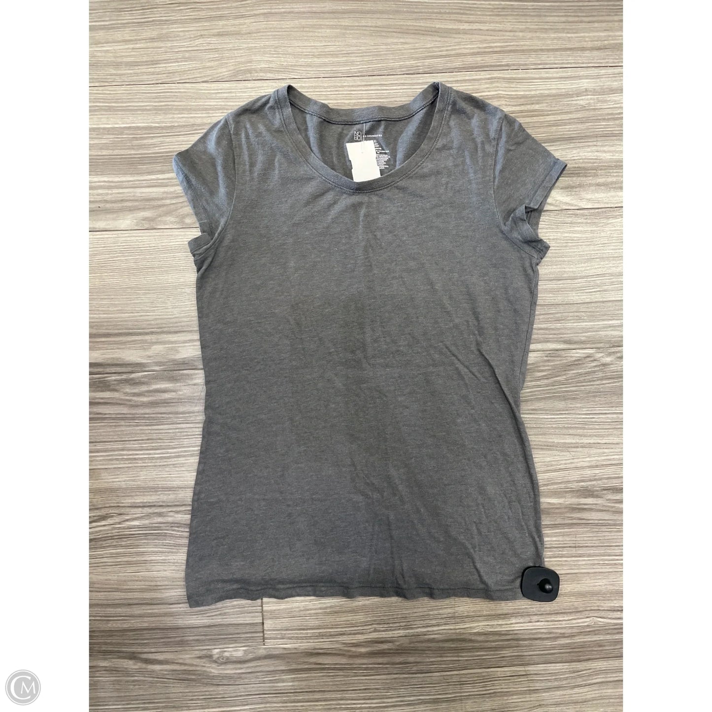 Top Short Sleeve By No Boundaries In Grey, Size: L