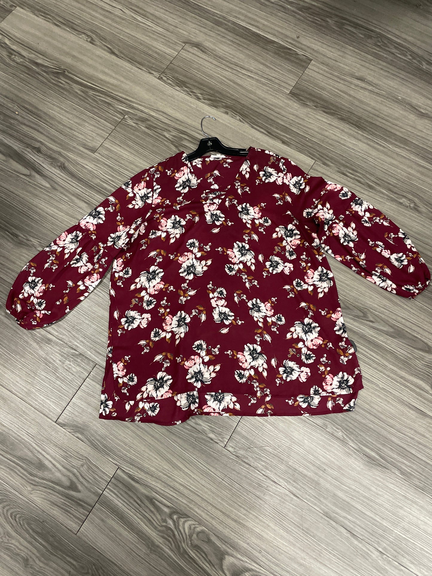 Top Long Sleeve By Maurices Size: 1x
