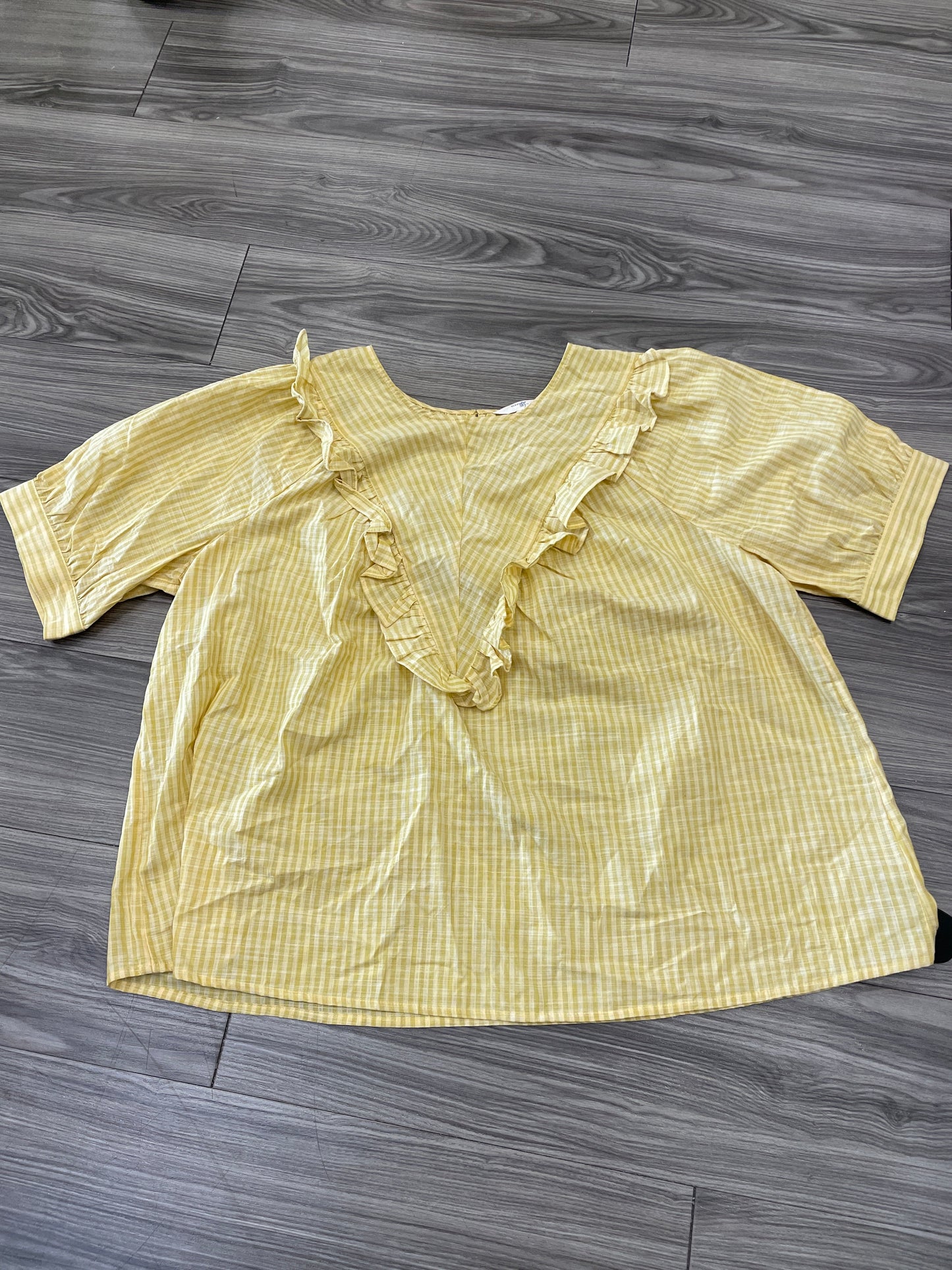 Top Short Sleeve By Terra & Sky Size: 2x