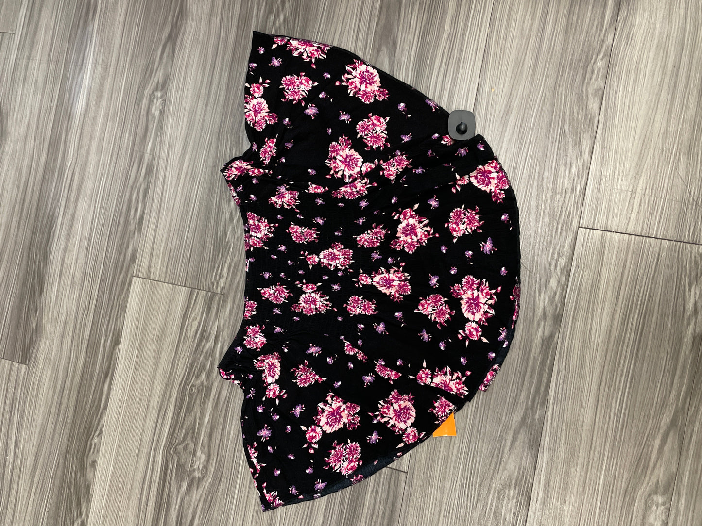 Top Short Sleeve By No Boundaries Size: Xs