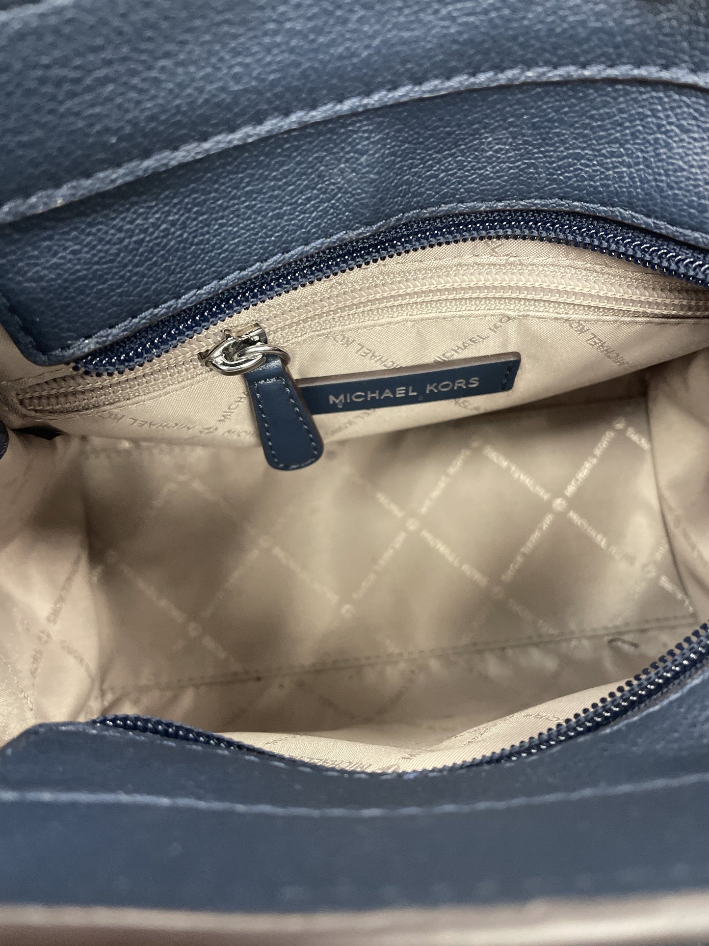 Handbag Designer By Michael Kors Size: Medium