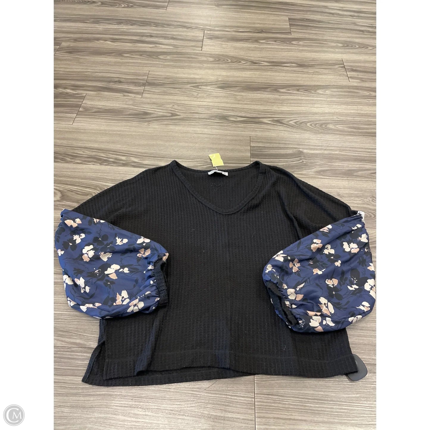 Top Long Sleeve By Clothes Mentor In Black, Size: L
