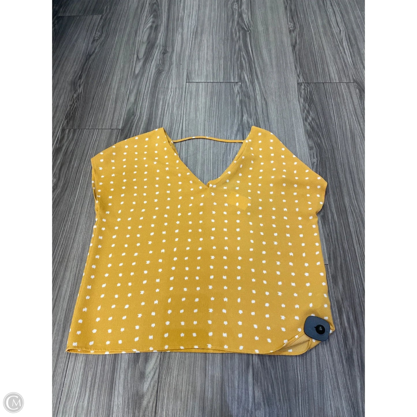 Top Short Sleeve By Forever 21 In Polkadot Pattern, Size: S