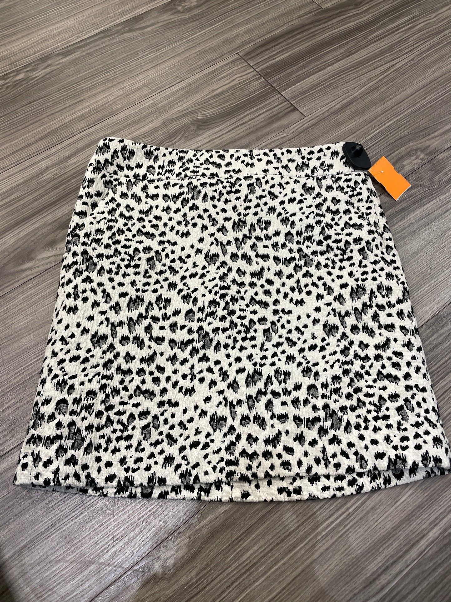 Skirt Mini & Short By Loft Size: M