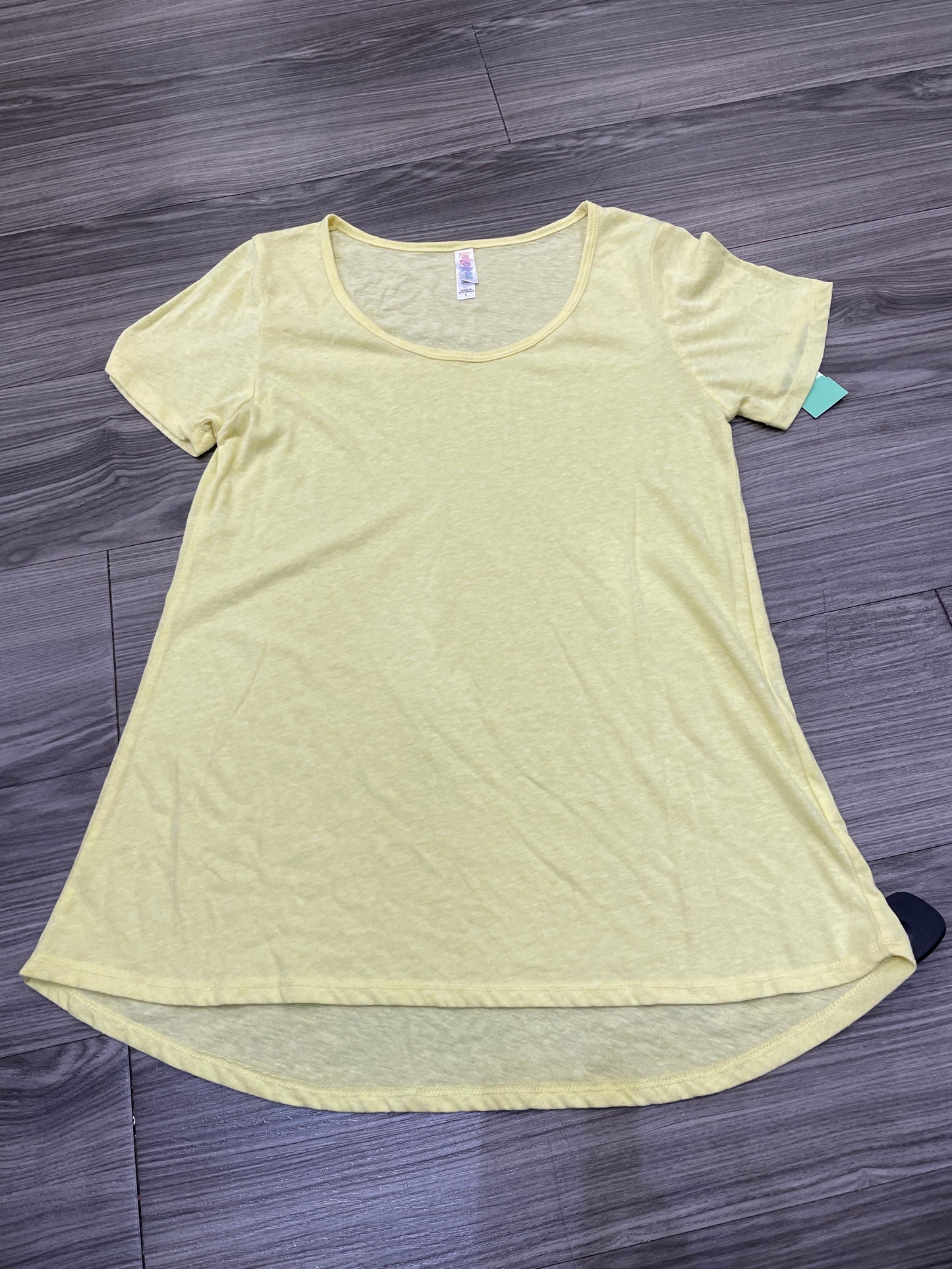 Top Short Sleeve By Lularoe Size: S