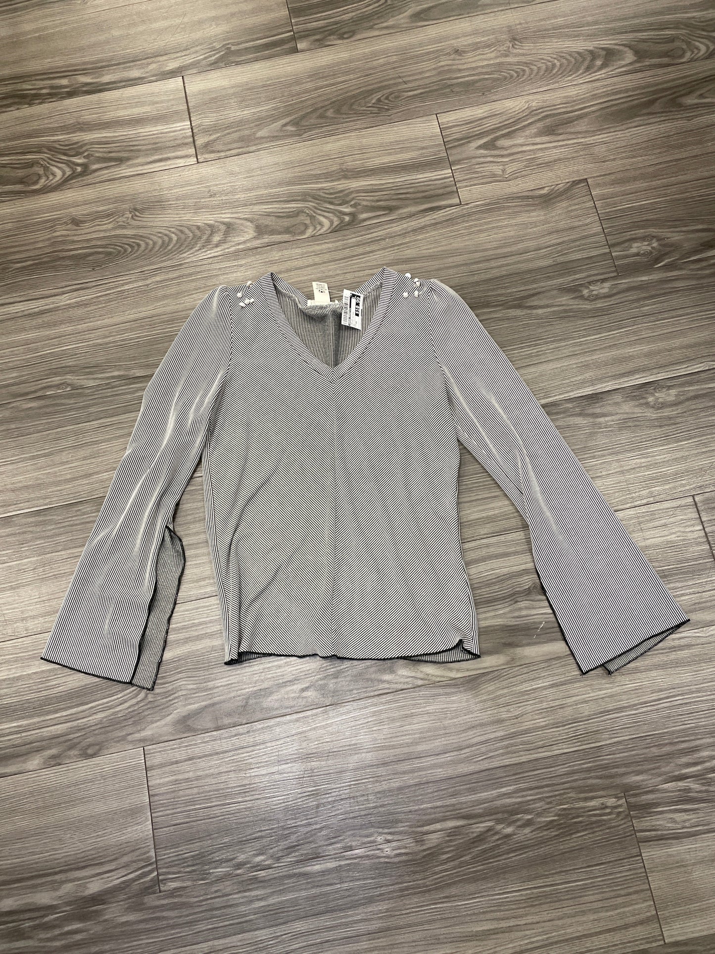 Top Long Sleeve By Urban Romantics In Striped Pattern, Size: Xs