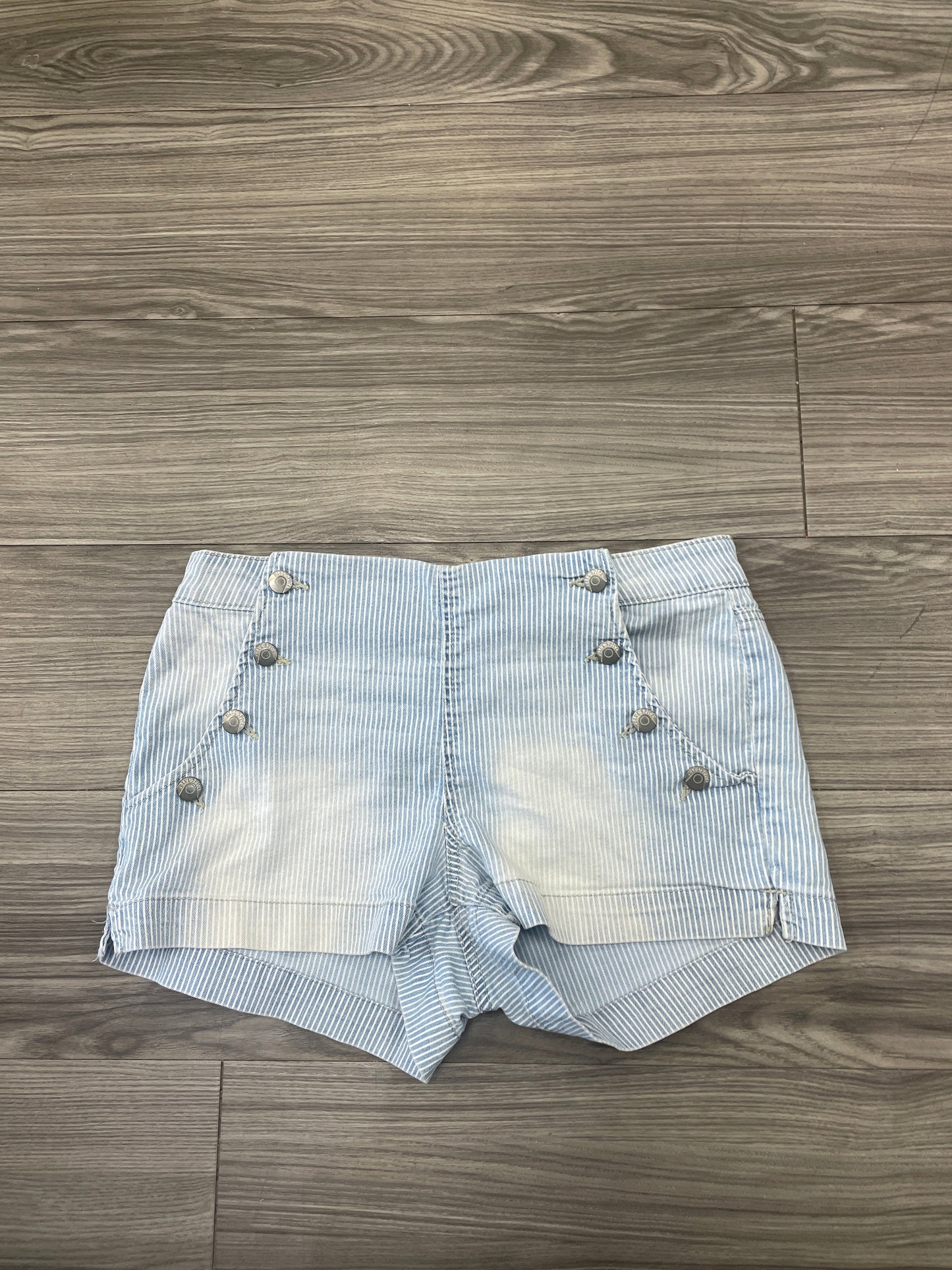 Shorts By Clothes Mentor In Striped Pattern, Size: L