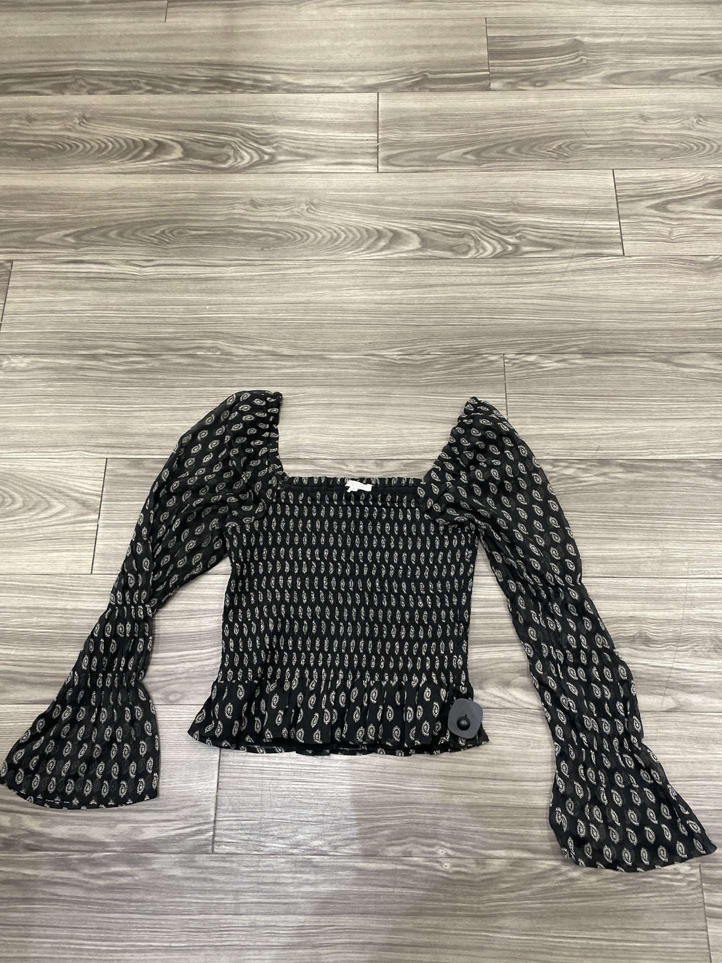 Top Long Sleeve By Clothes Mentor Size: M