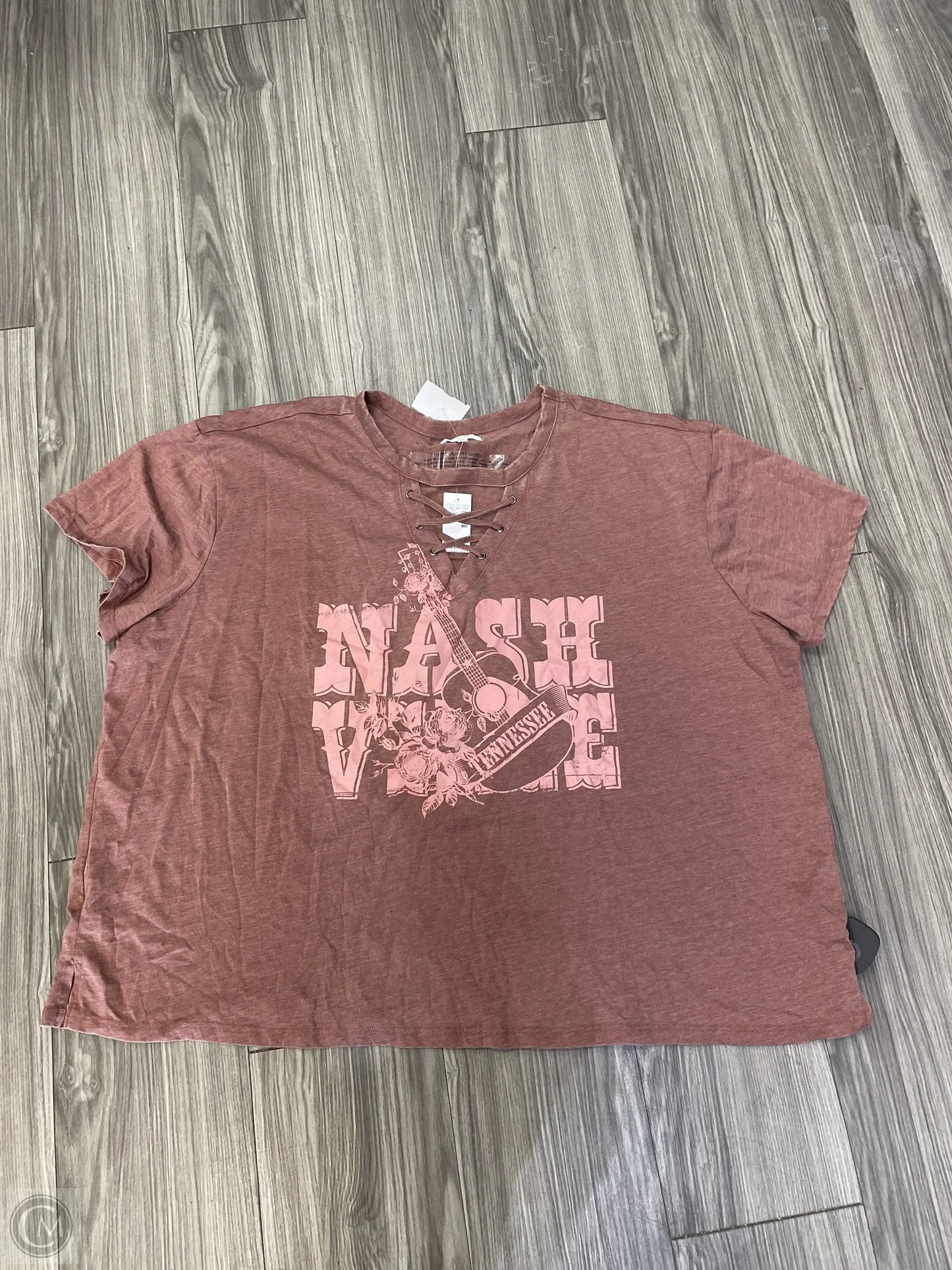 Top Short Sleeve By Maurices In Red, Size: 4x