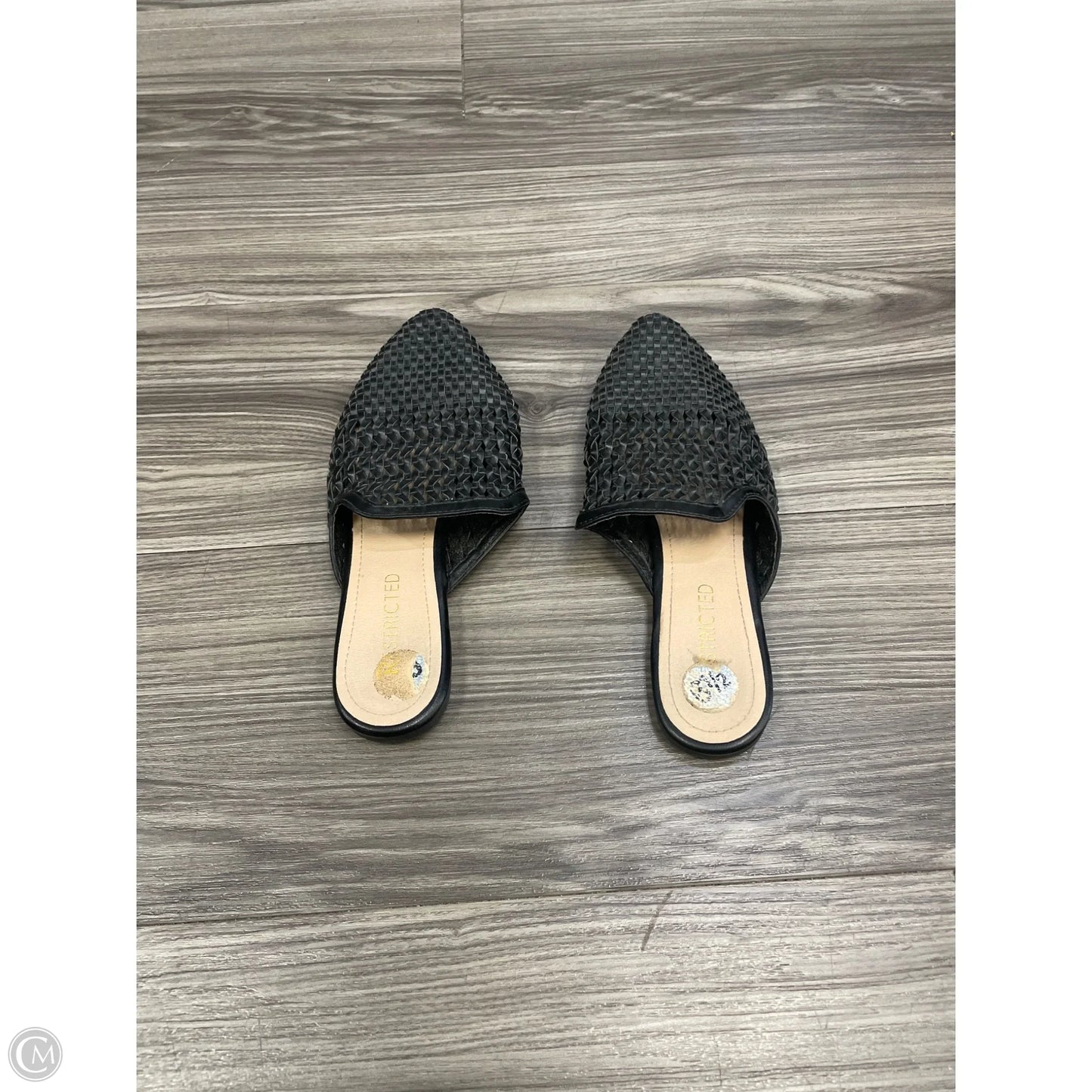 Shoes Flats By Restricted In Black, Size: 6.5