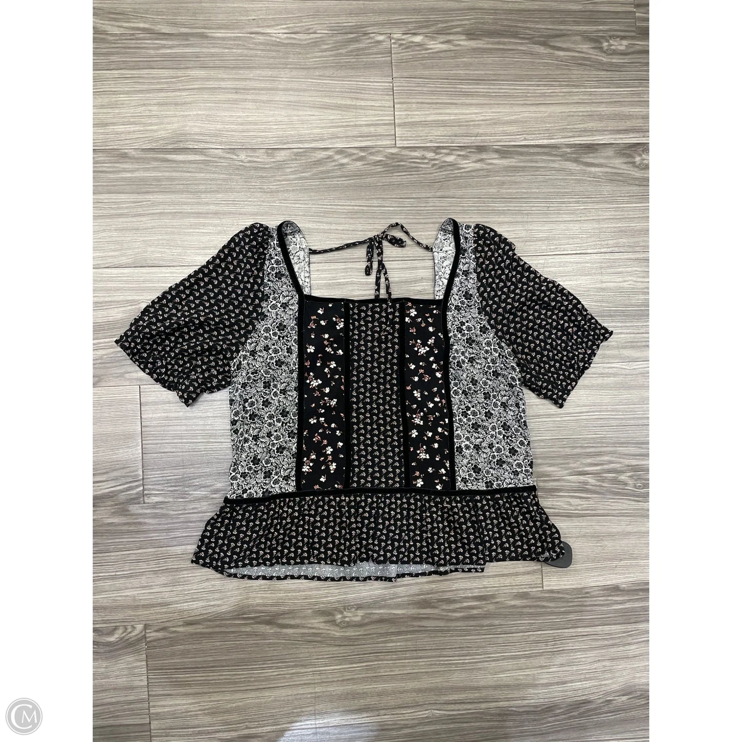 Top Short Sleeve By So In Floral Print, Size: L