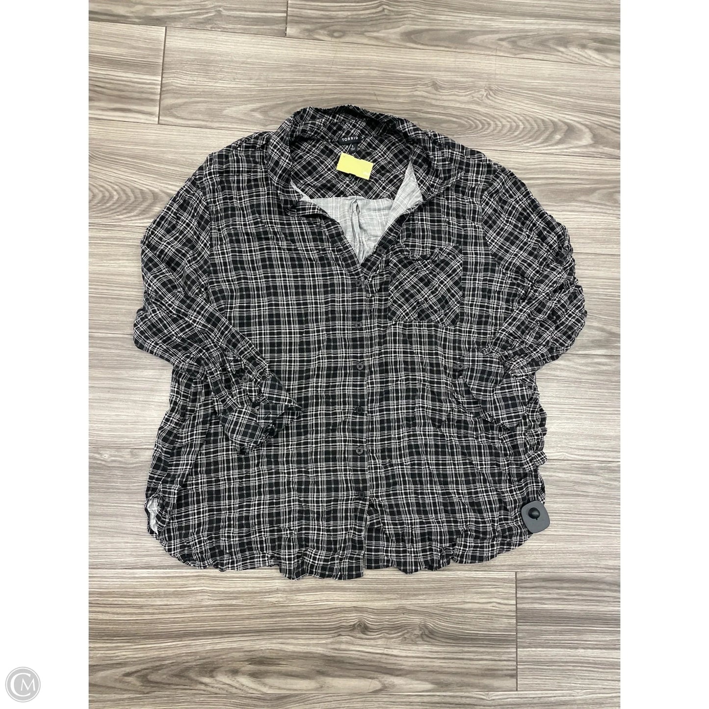 Top Long Sleeve By Torrid In Plaid Pattern, Size: 3x
