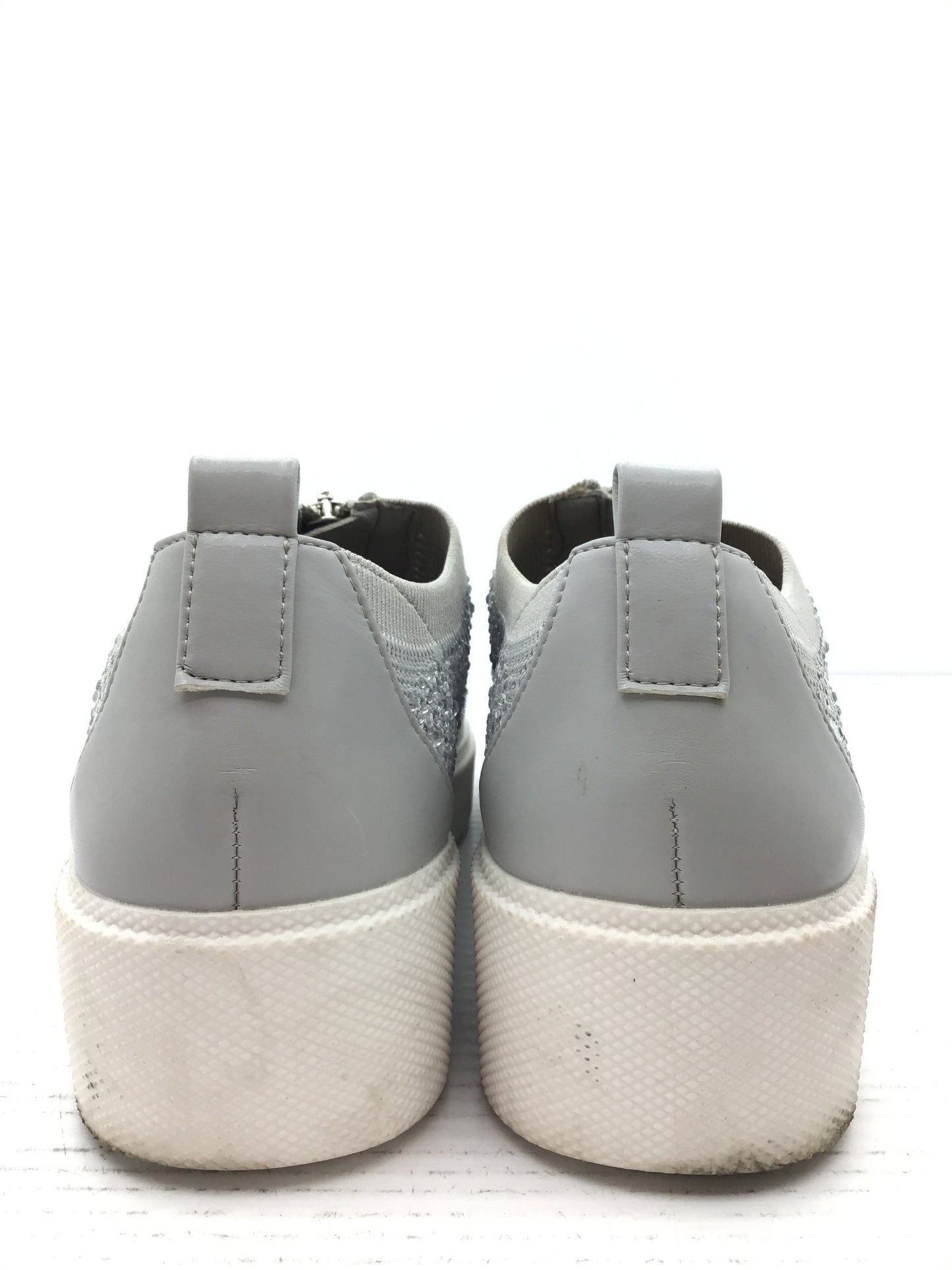 Shoes Sneakers By White Mountain  Size: 8