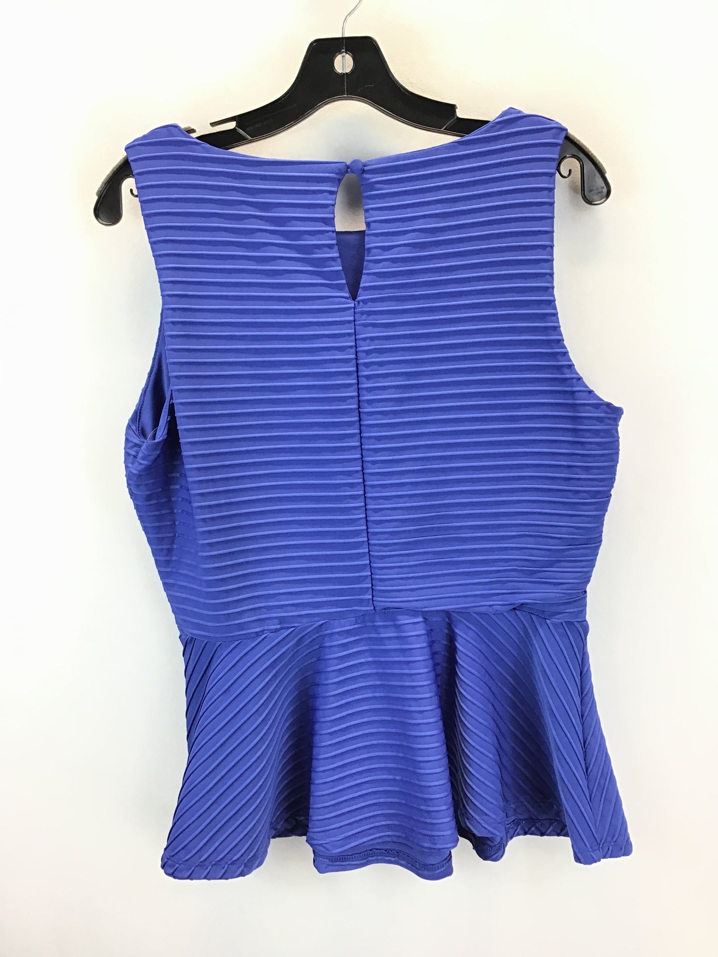 Top Sleeveless By Bisou Bisou  Size: L