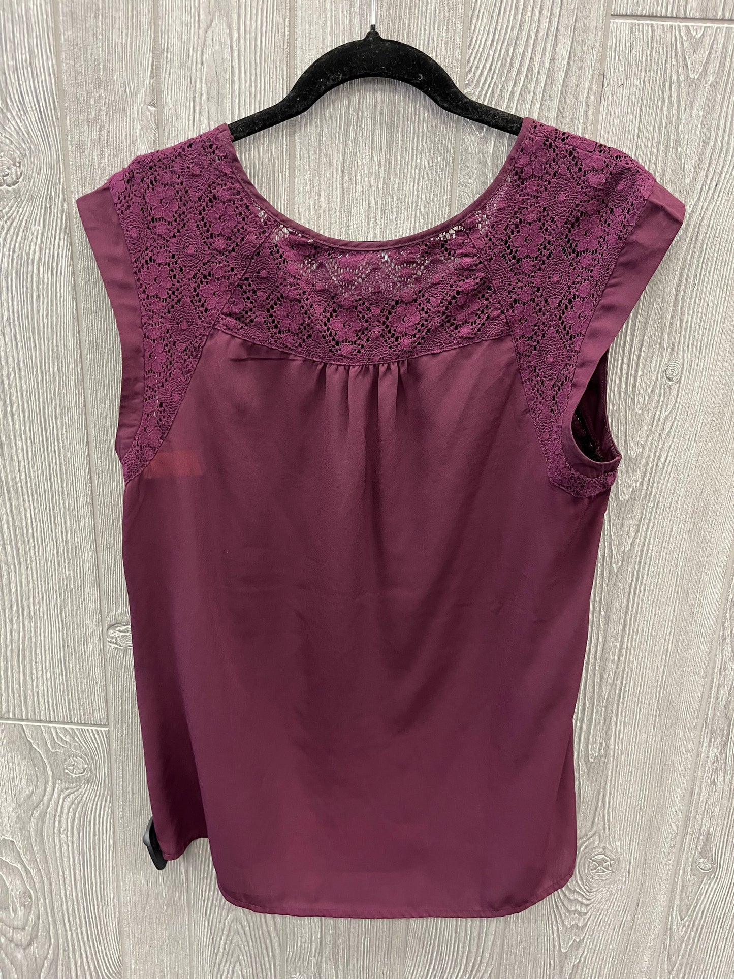 Blouse Sleeveless By Maurices  Size: M